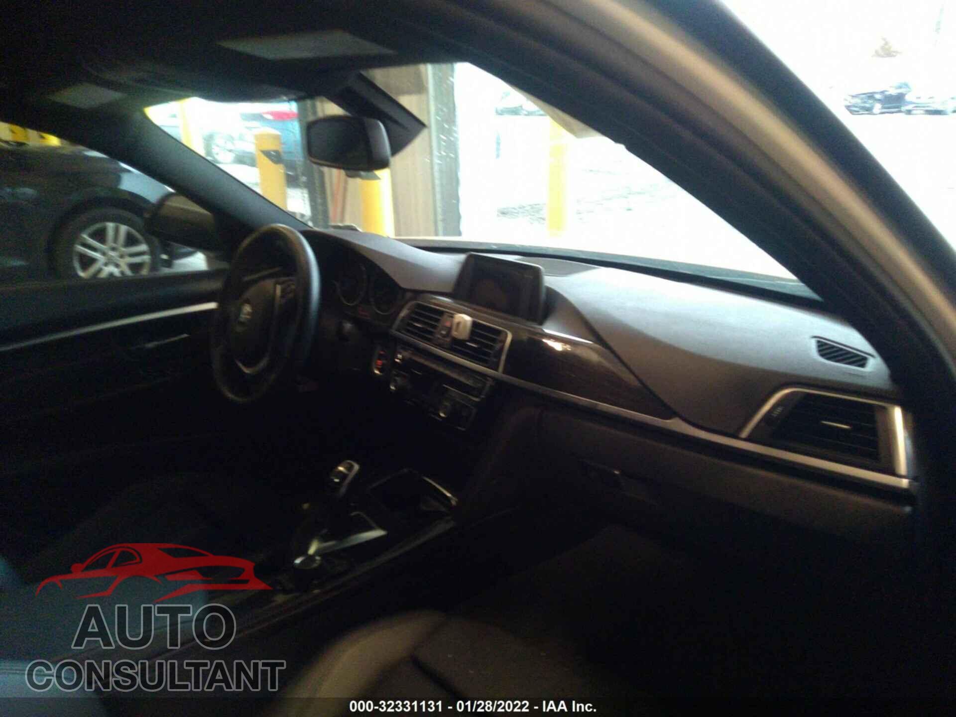 BMW 3 SERIES 2016 - WBA8E3G57GNU00915