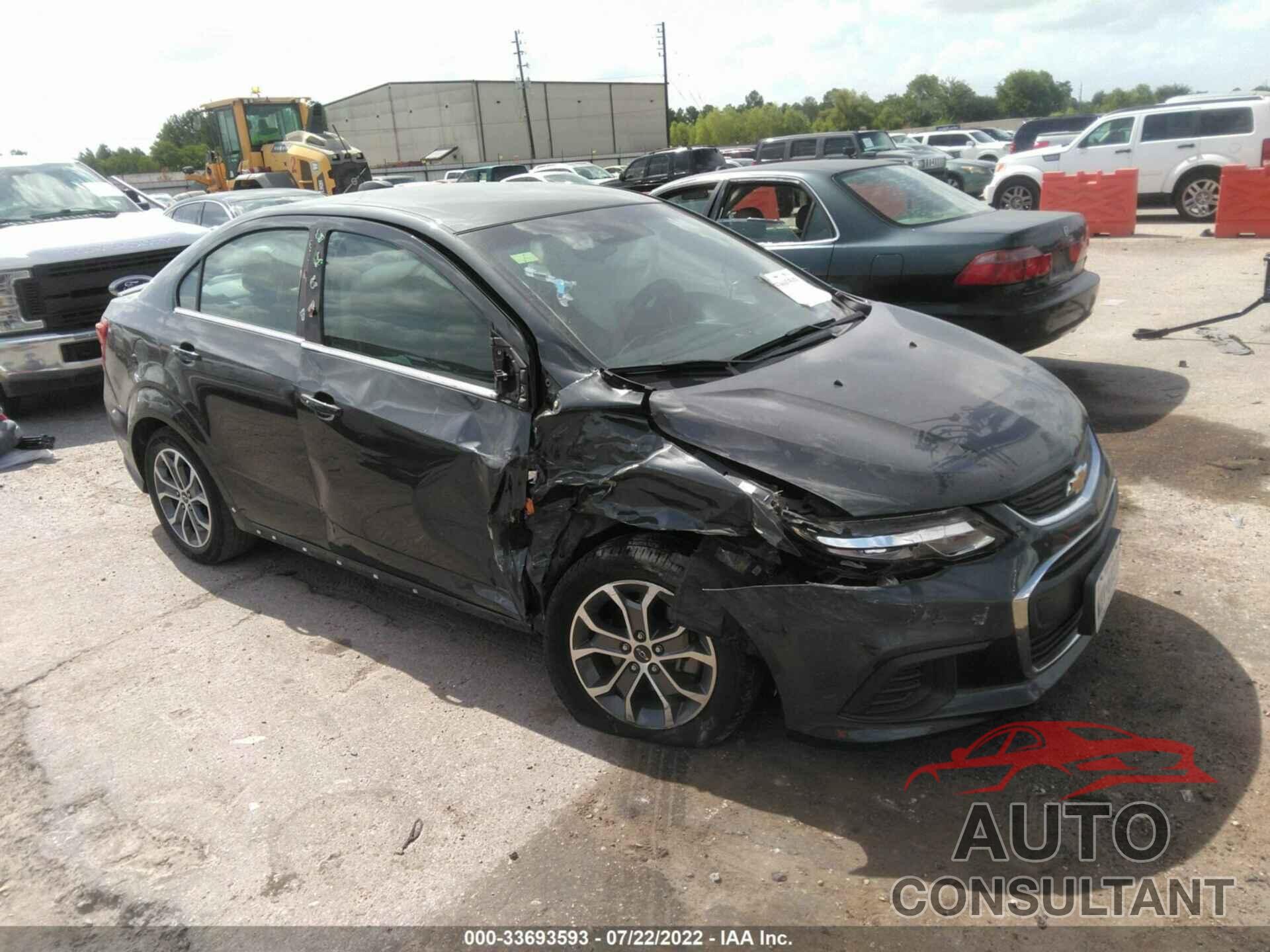 CHEVROLET SONIC 2018 - 1G1JD5SB0J4105046