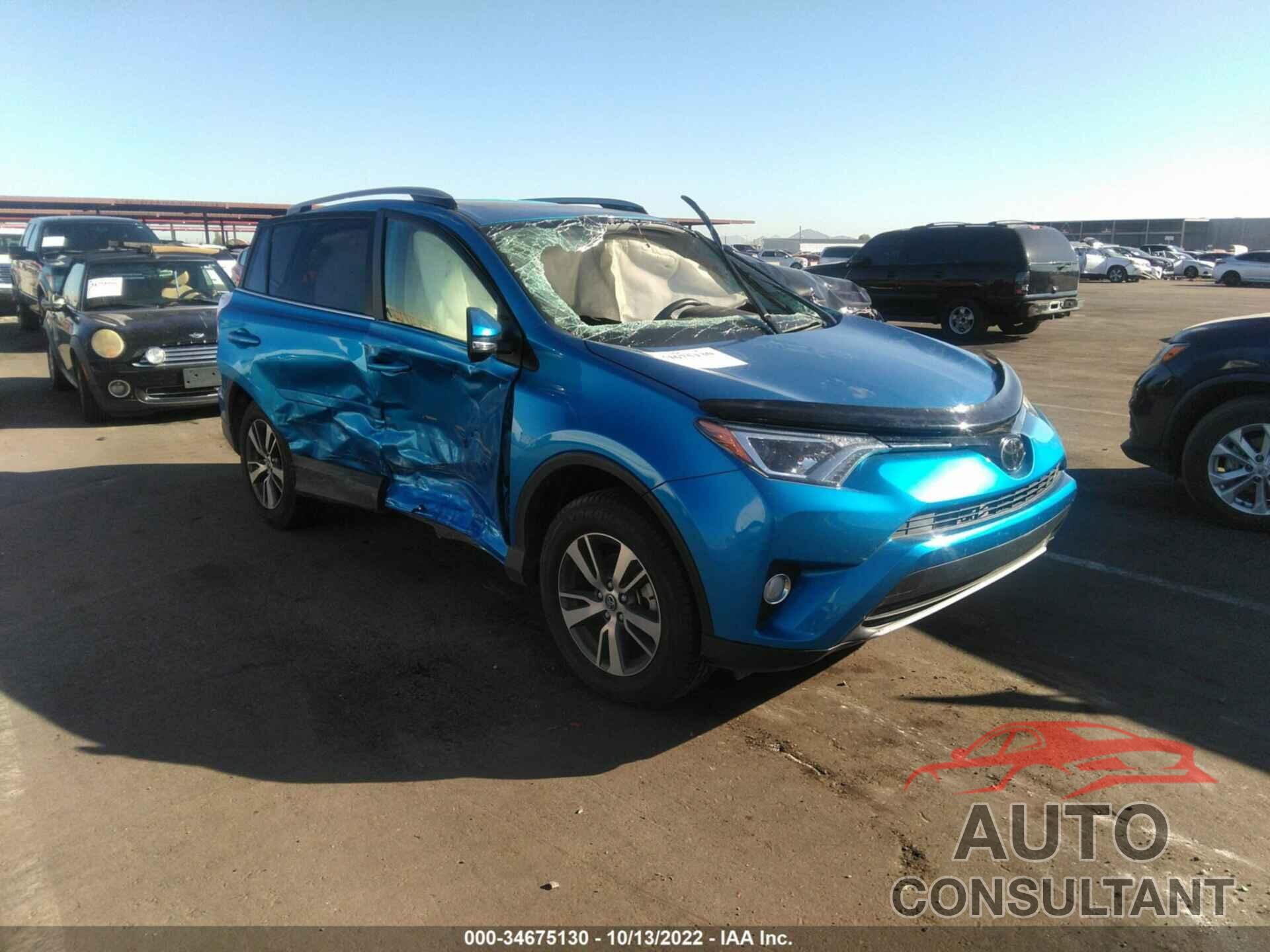 TOYOTA RAV4 2018 - JTMRFREV9JJ207626