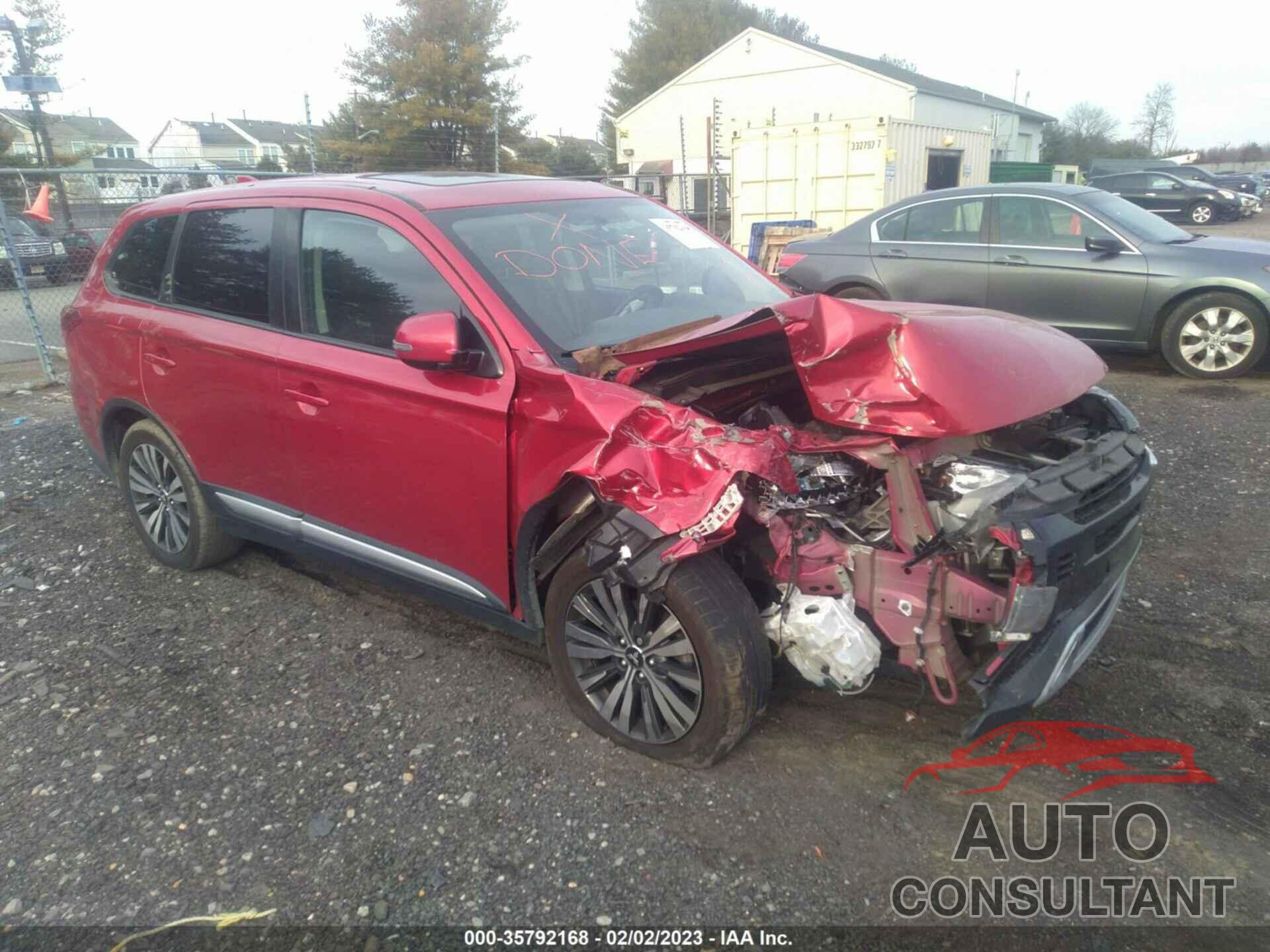 MITSUBISHI OUTLANDER 2019 - JA4AD3A30KZ004061