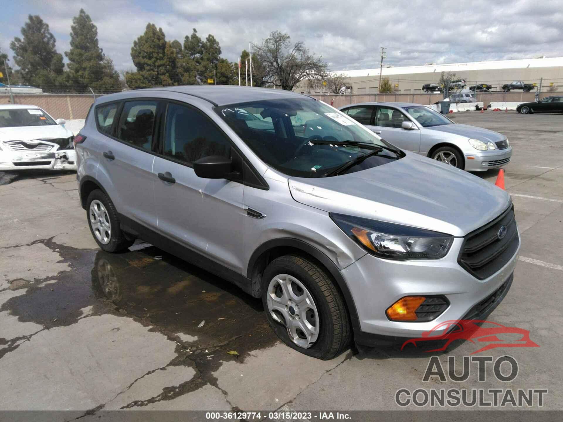 FORD ESCAPE 2019 - 1FMCU0F71KUA80437