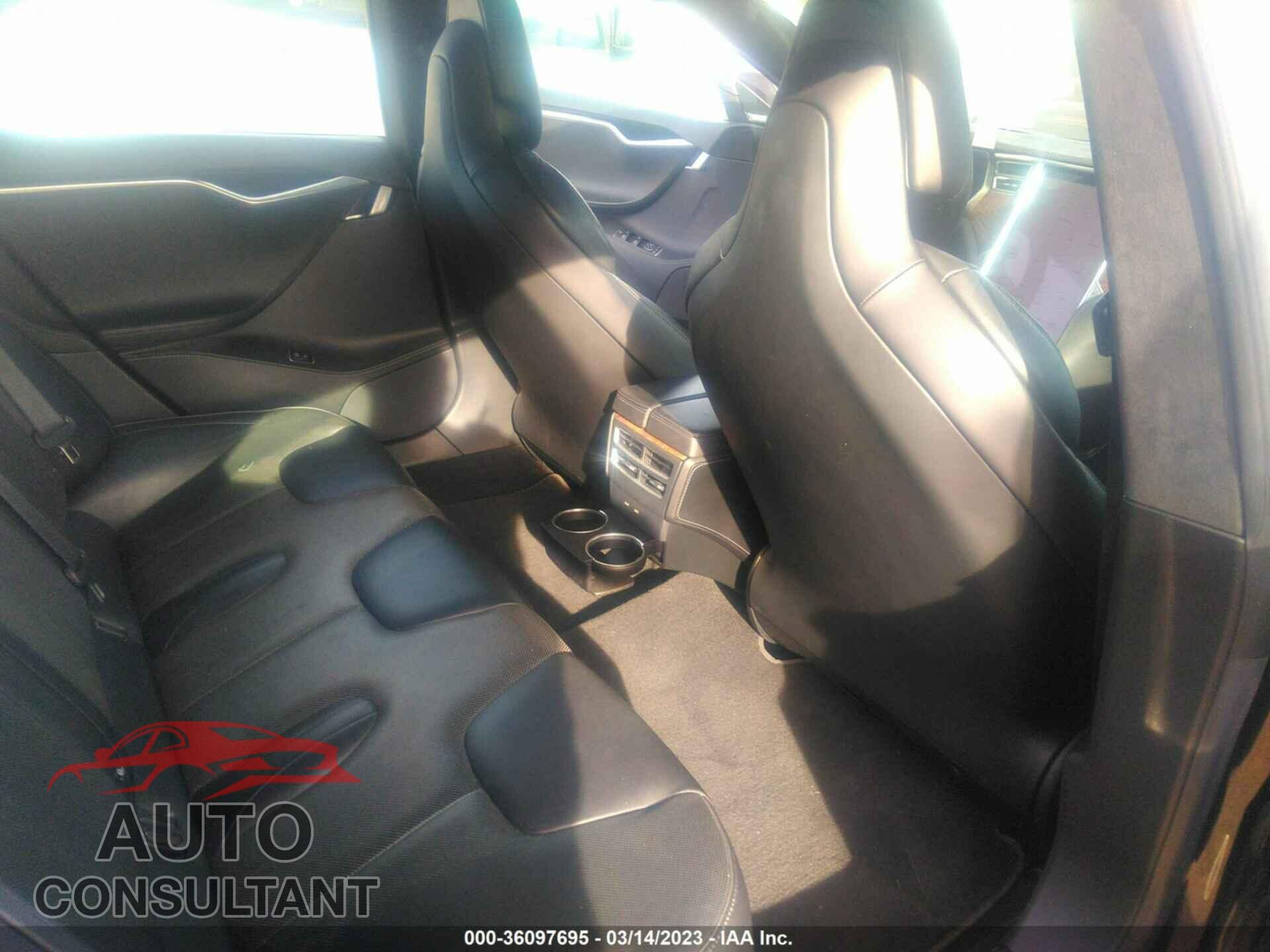 TESLA MODEL S 2017 - 5YJSA1E24HF183910