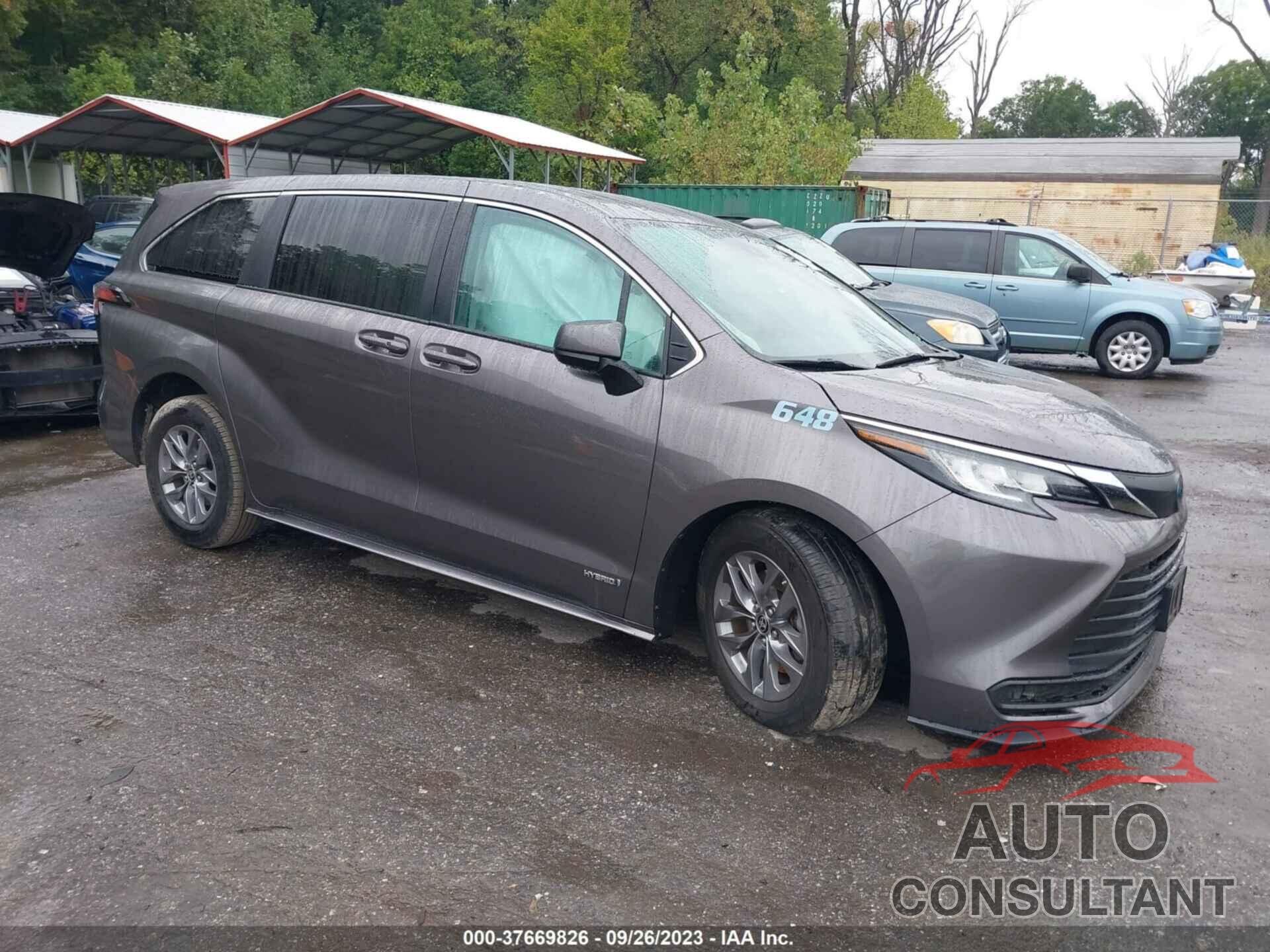 TOYOTA SIENNA 2021 - 5TDKRKEC2MS029239