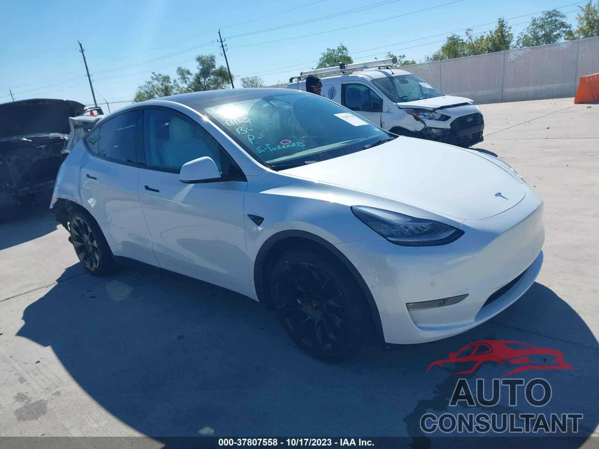 TESLA MODEL Y 2021 - 5YJYGAEE4MF263026