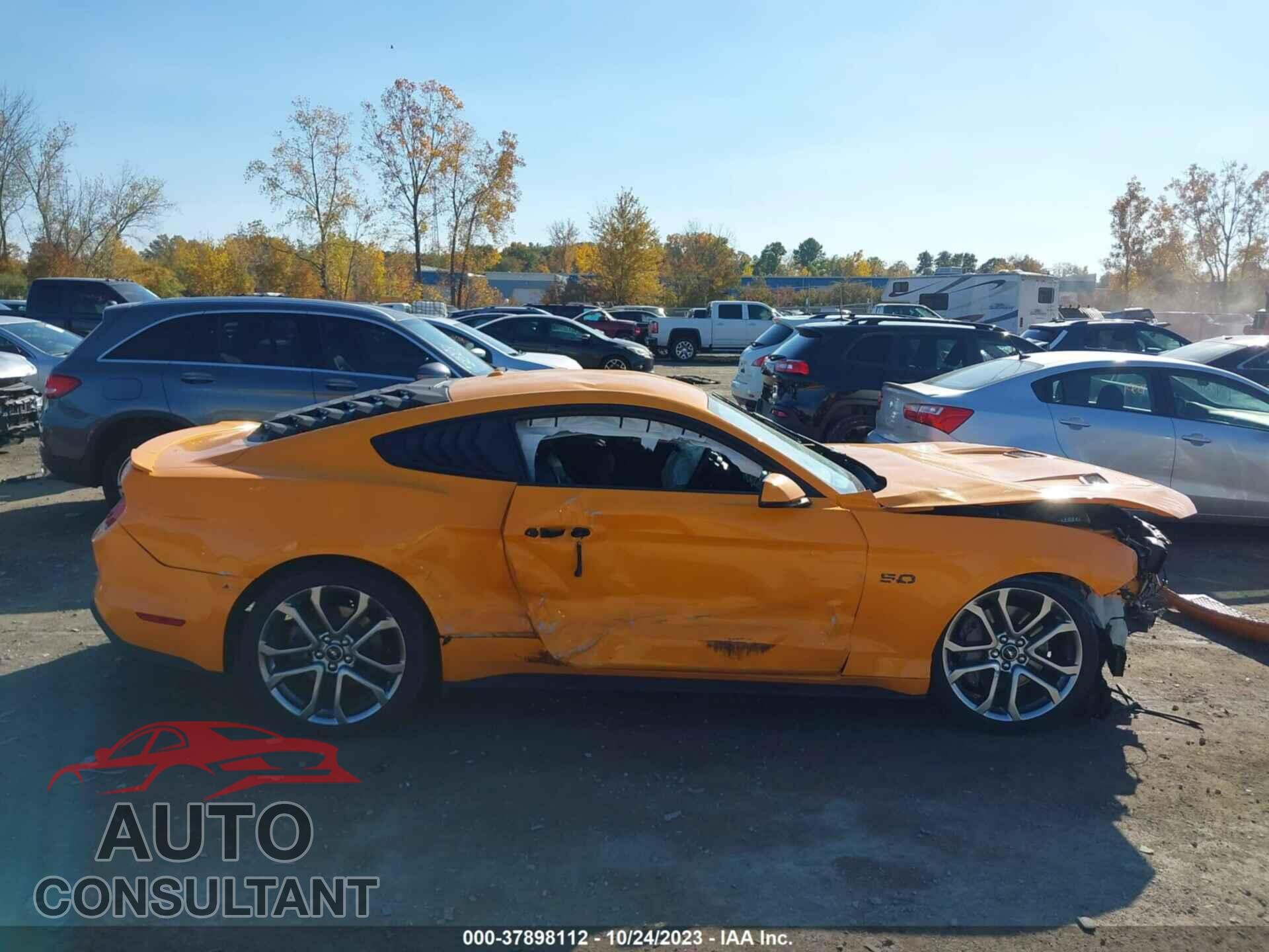 FORD MUSTANG 2018 - 1FA6P8CF7J5113684