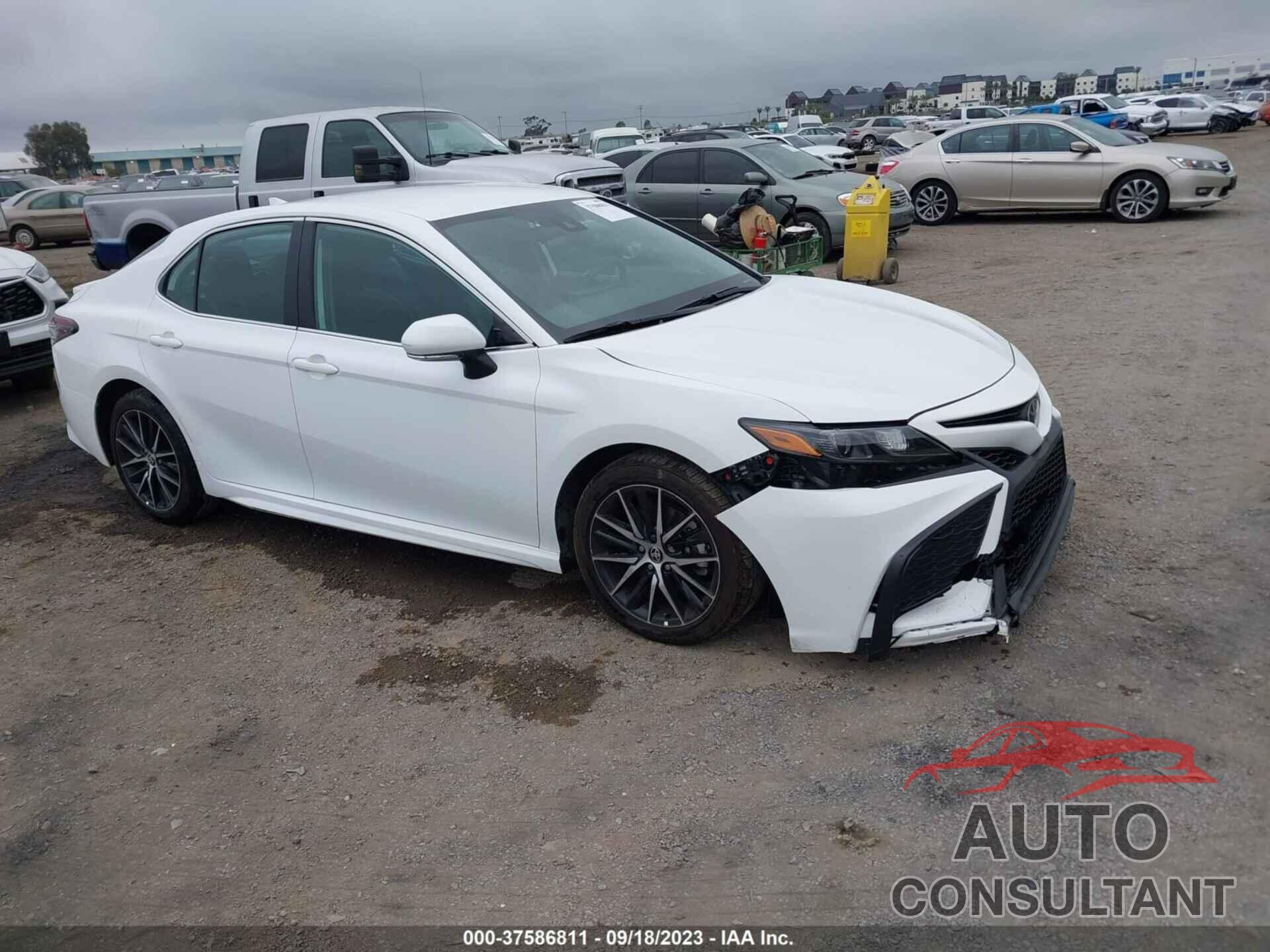 TOYOTA CAMRY 2022 - 4T1G11AK4NU712850