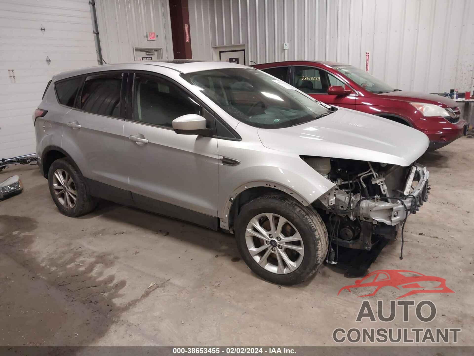 FORD ESCAPE 2017 - 1FMCU0G96HUE74282