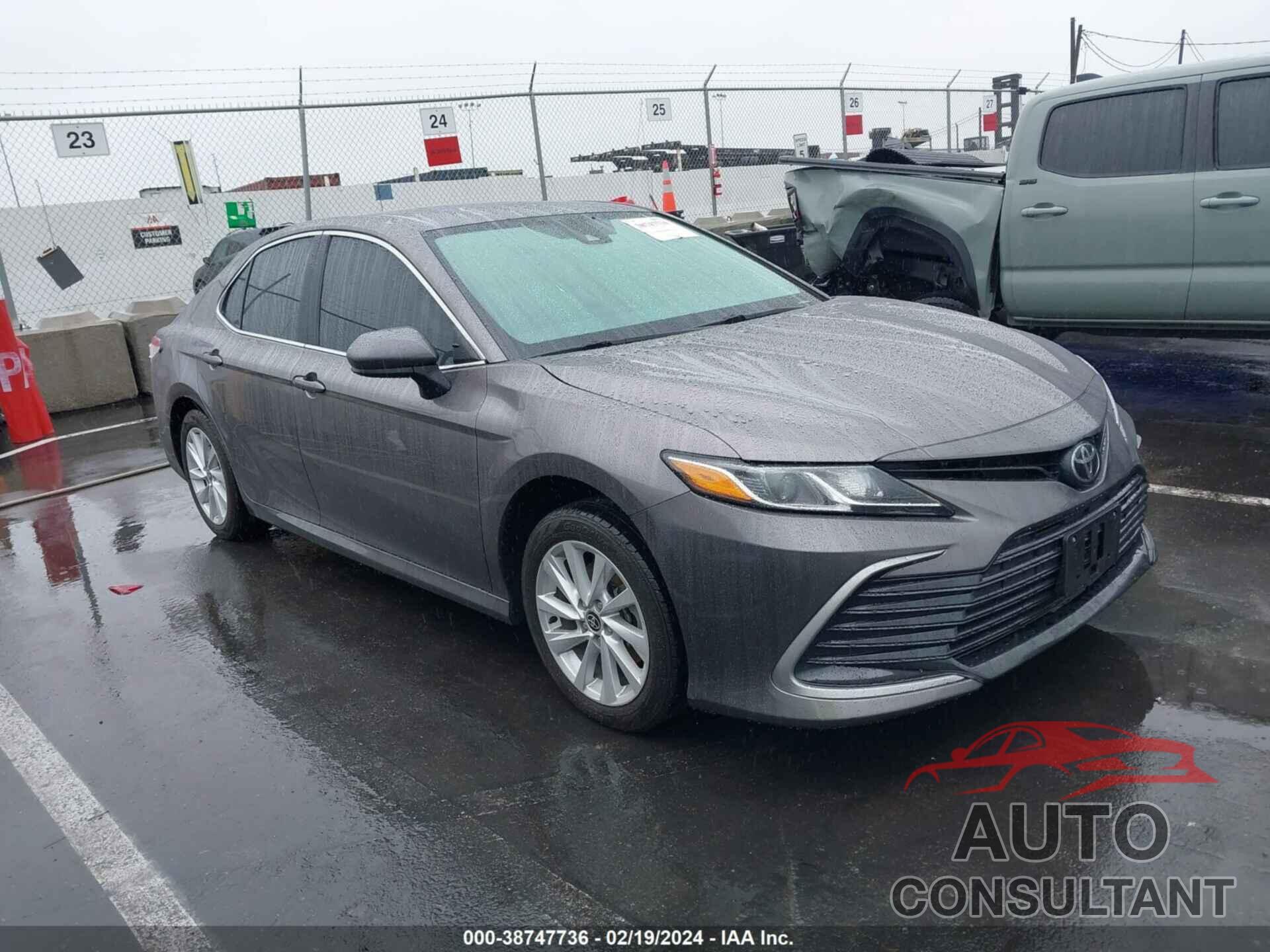 TOYOTA CAMRY 2021 - 4T1C11AK0MU454467