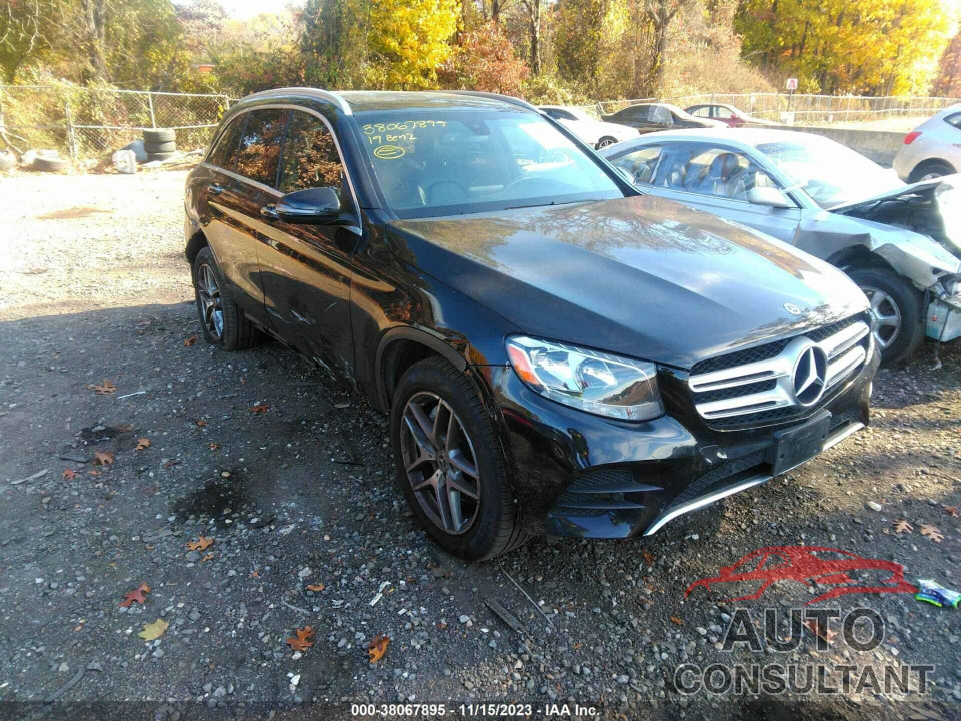 MERCEDES-BENZ GLC 300 2019 - WDC0G4KB4KV147455