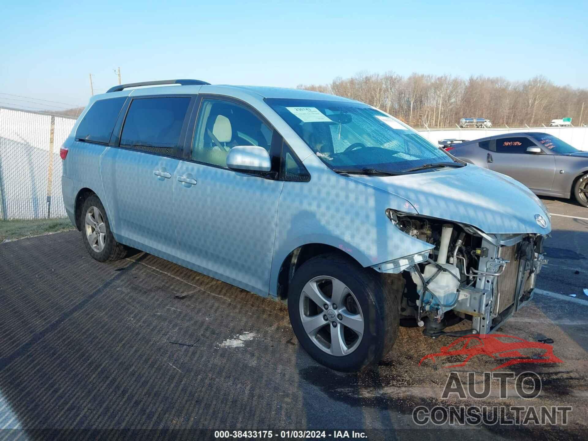 TOYOTA SIENNA 2016 - 5TDKK3DC9GS713947