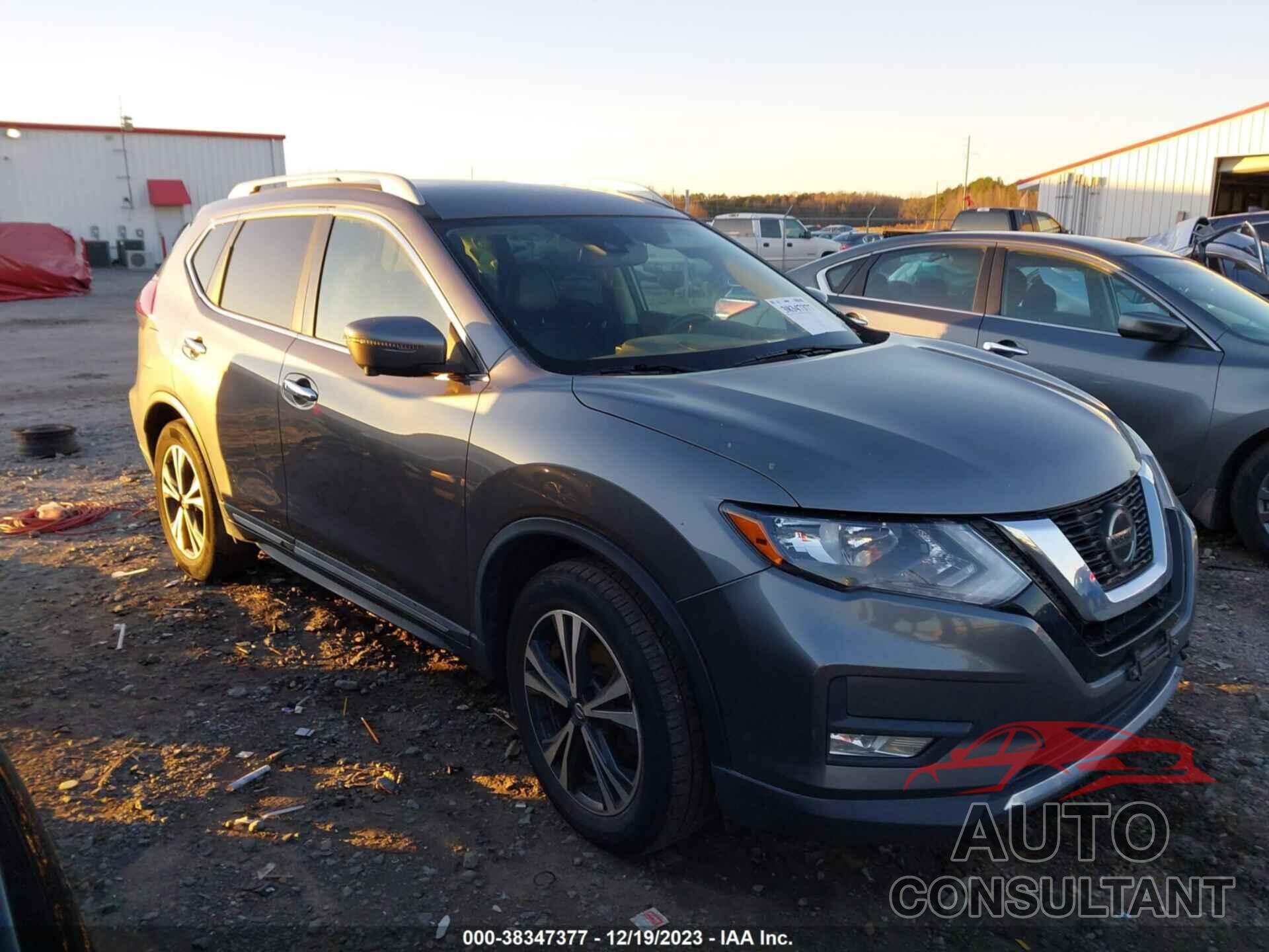 NISSAN ROGUE 2018 - 5N1AT2MTXJC776823