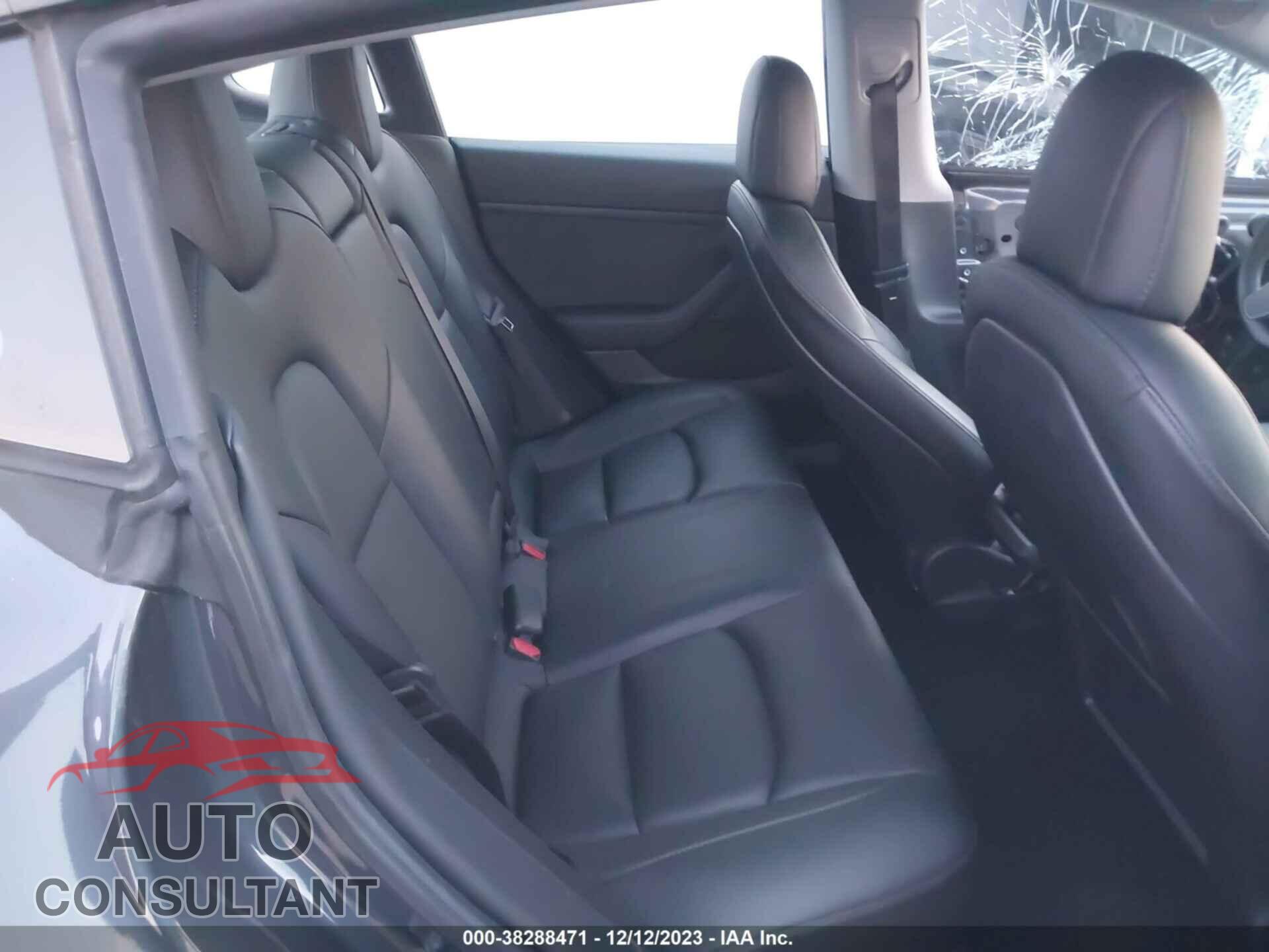 TESLA MODEL 3 2021 - 5YJ3E1EA4MF076169