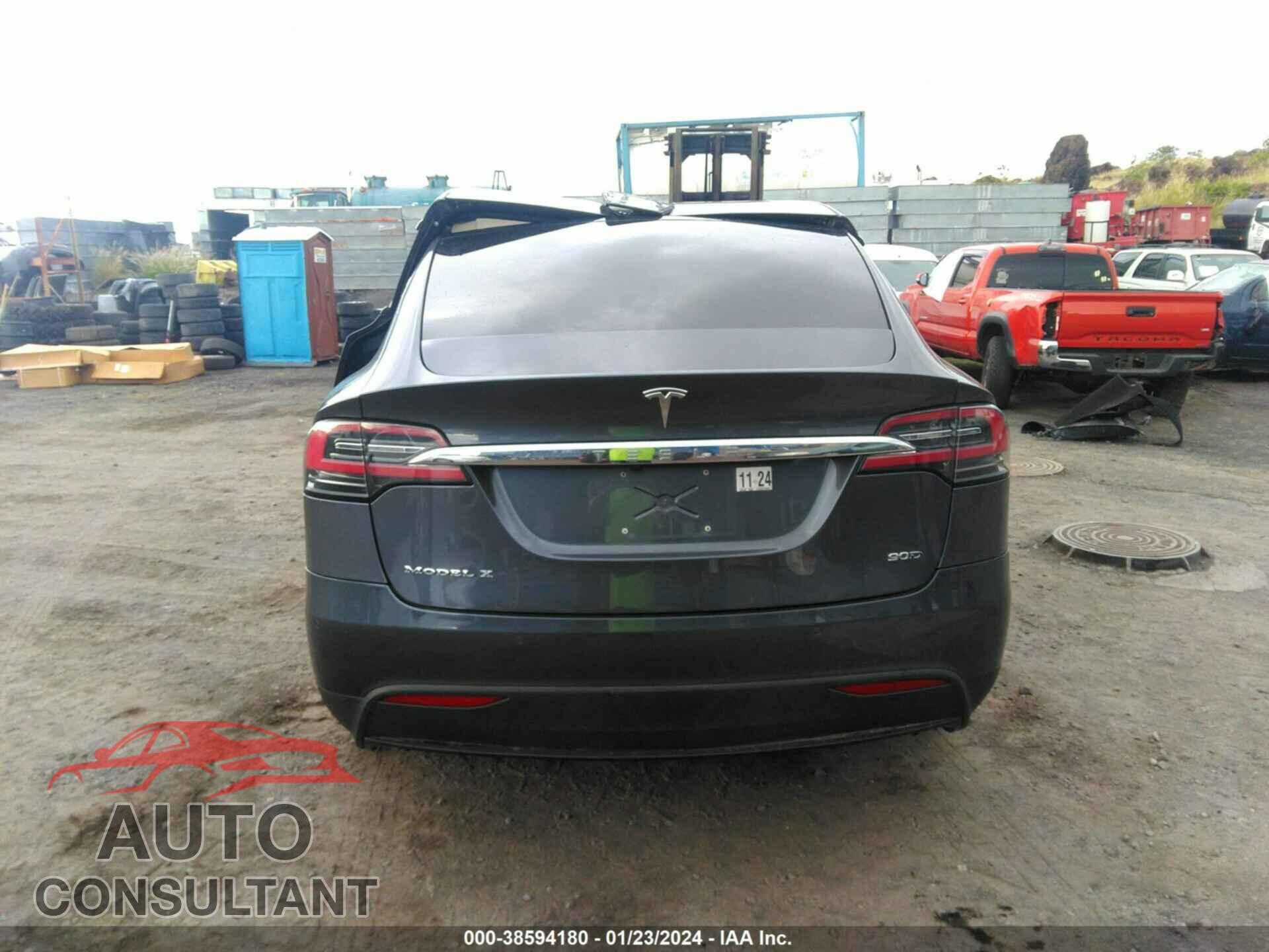 TESLA MODEL X 2016 - 5YJXCBE21GF004811