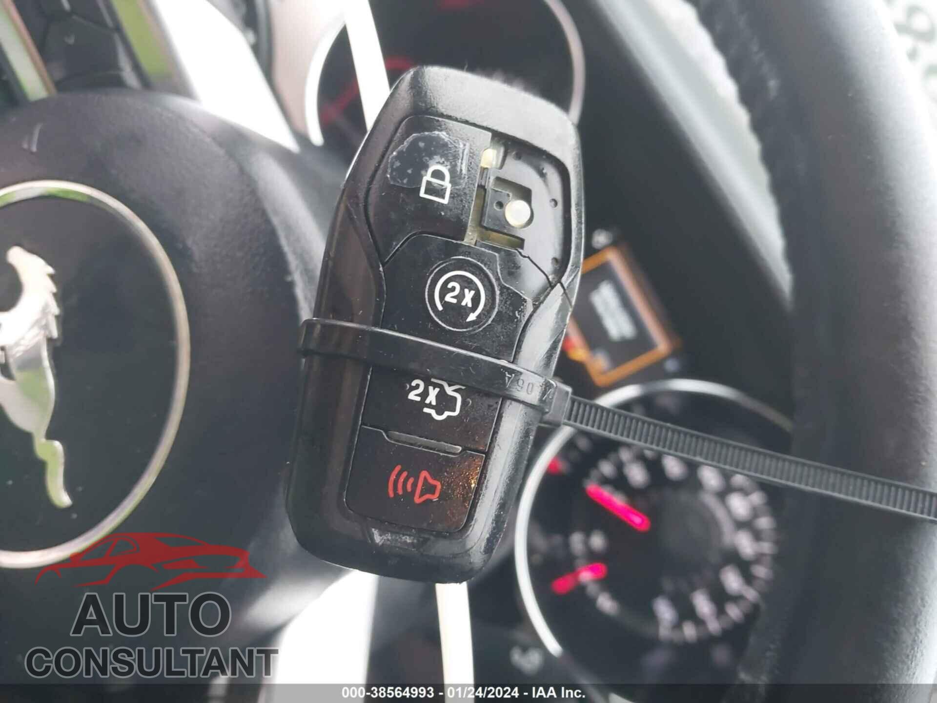 FORD MUSTANG 2017 - 1FATP8UH2H5205976