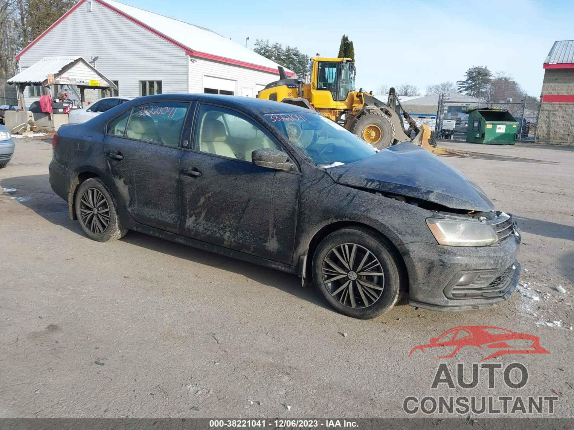 VOLKSWAGEN JETTA 2018 - 3VWDB7AJ4JM205702