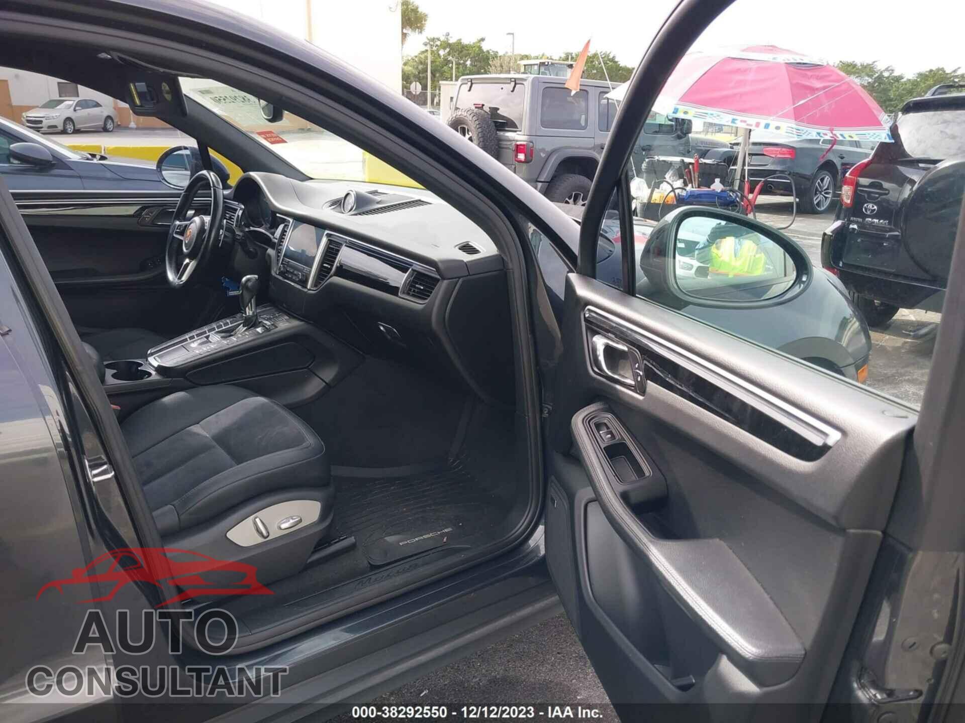 PORSCHE MACAN 2017 - WP1AA2A51HLB03380