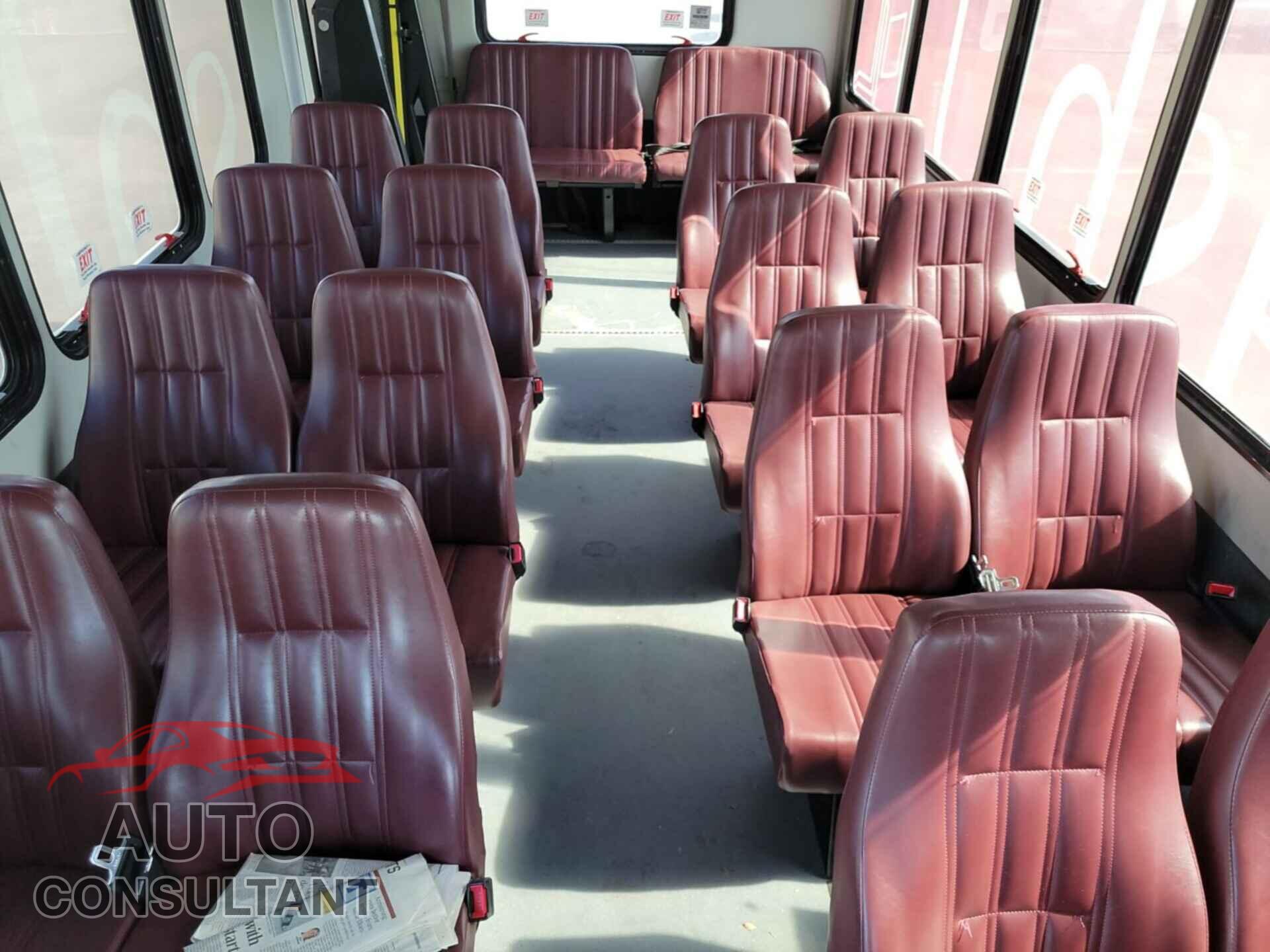 FORD E-450 CUTAWAY 2019 - 1FDFE4FS9KDC37492