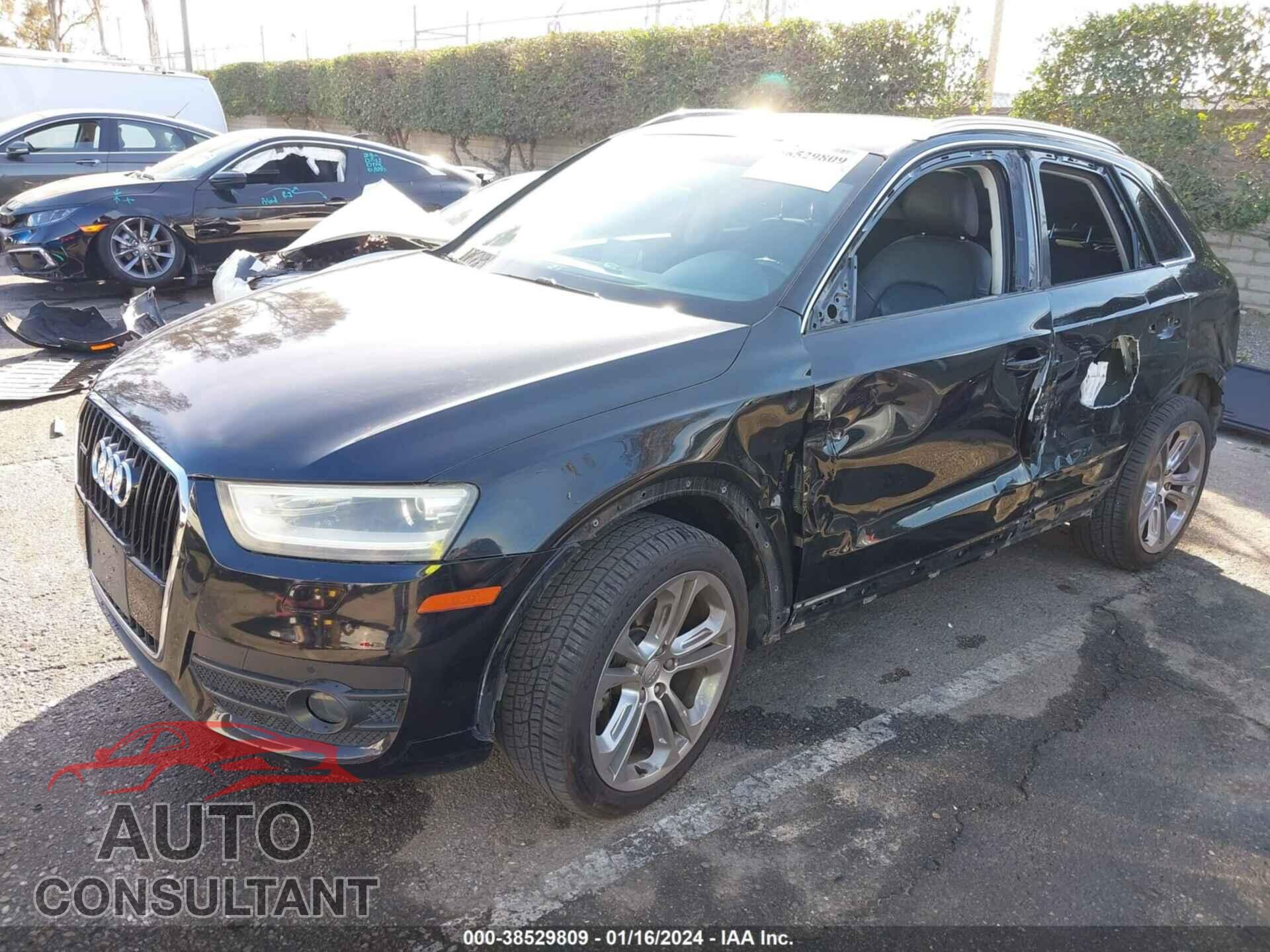 AUDI Q3 2015 - WA1GFCFS7FR000700