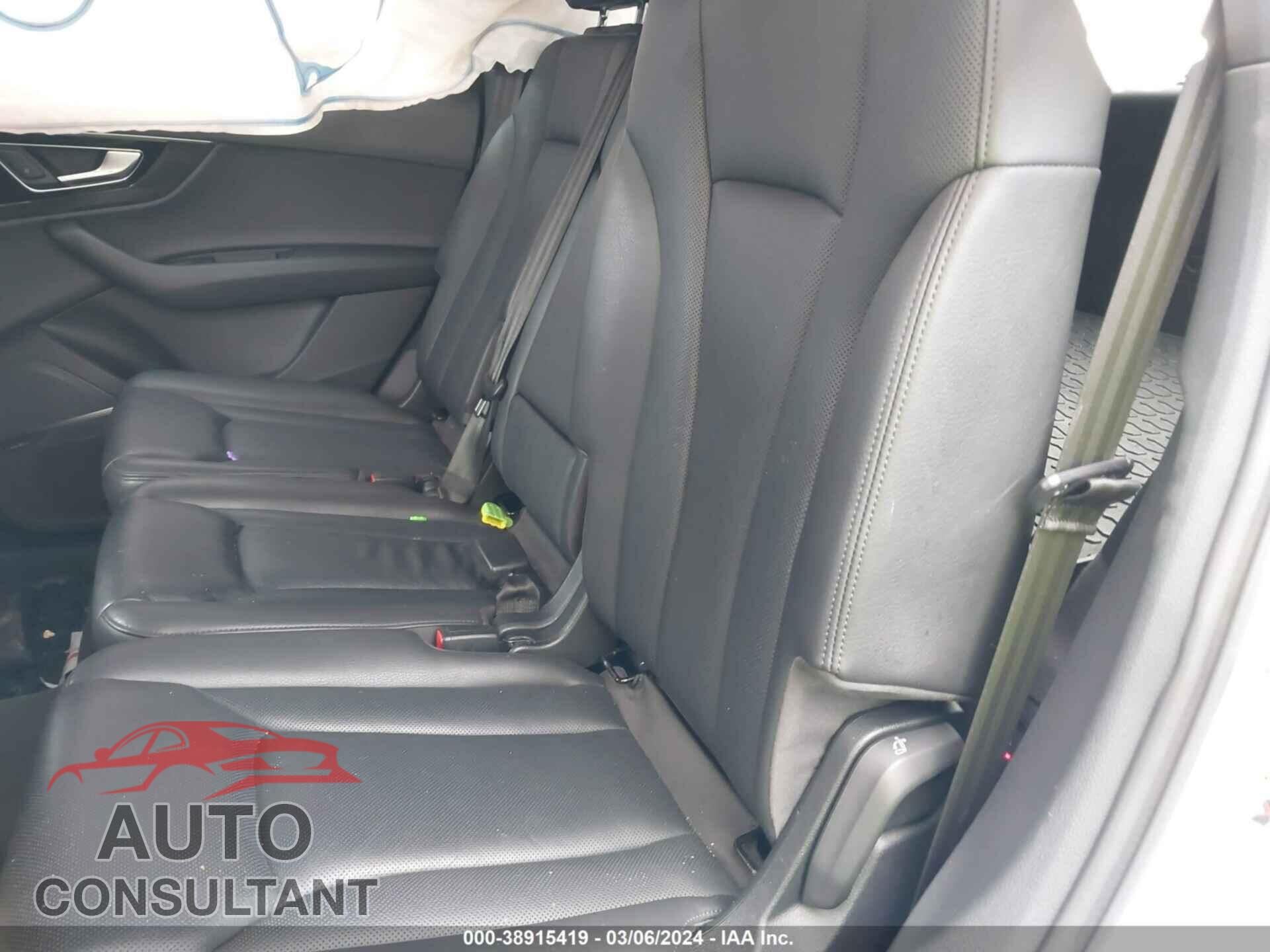 AUDI Q7 2019 - WA1VAAF76KD007795