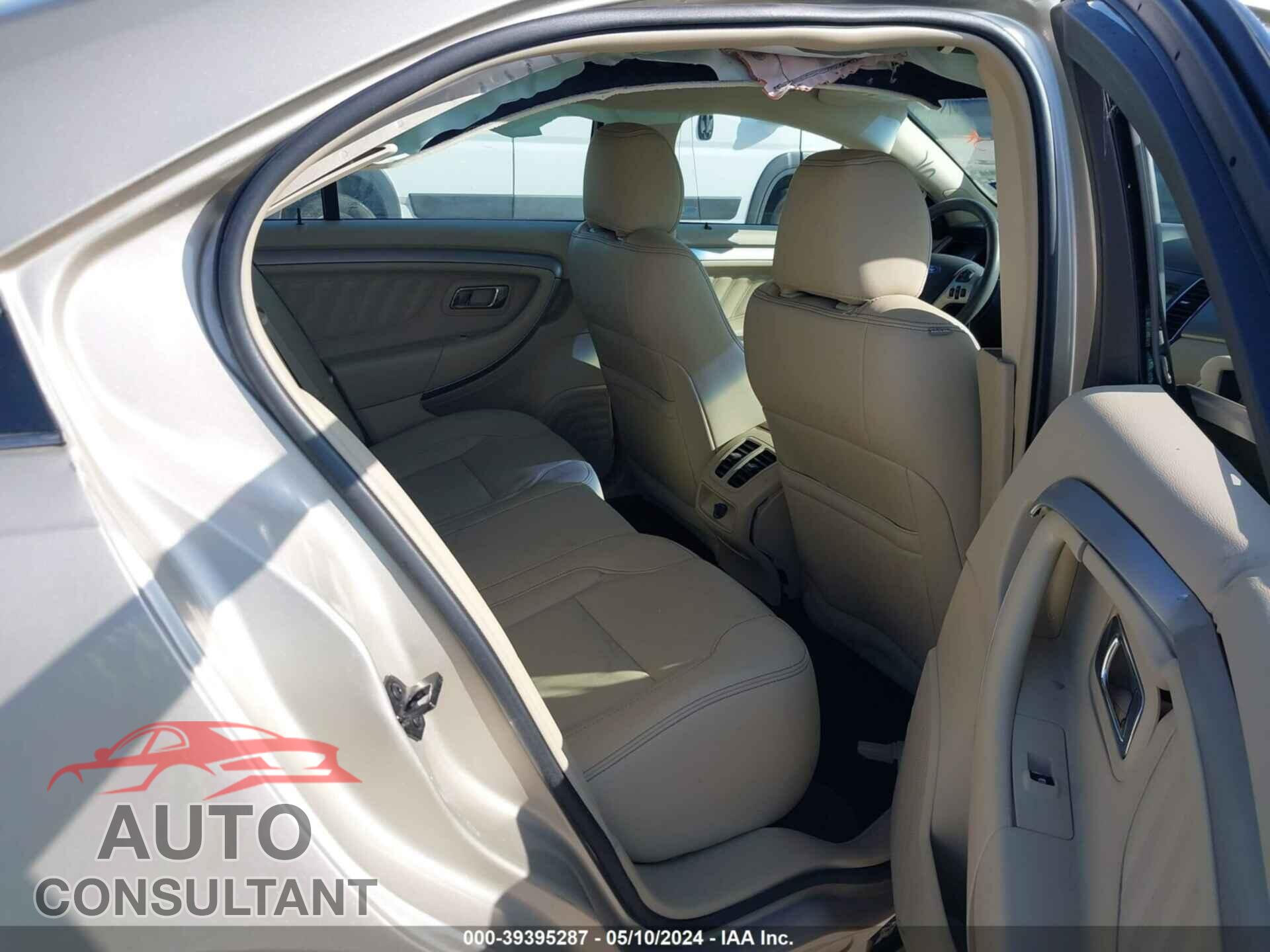 FORD TAURUS 2017 - 1FAHP2E89HG143014