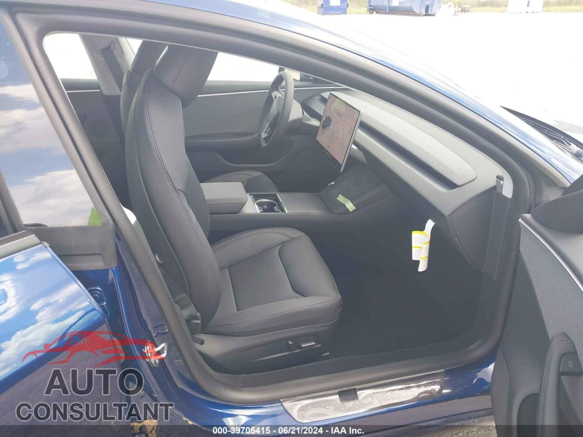 TESLA MODEL 3 2024 - 5YJ3E1EA5RF750630