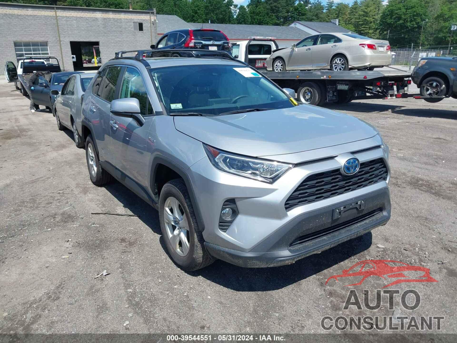 TOYOTA RAV4 2021 - 2T3R6RFV2MW007174