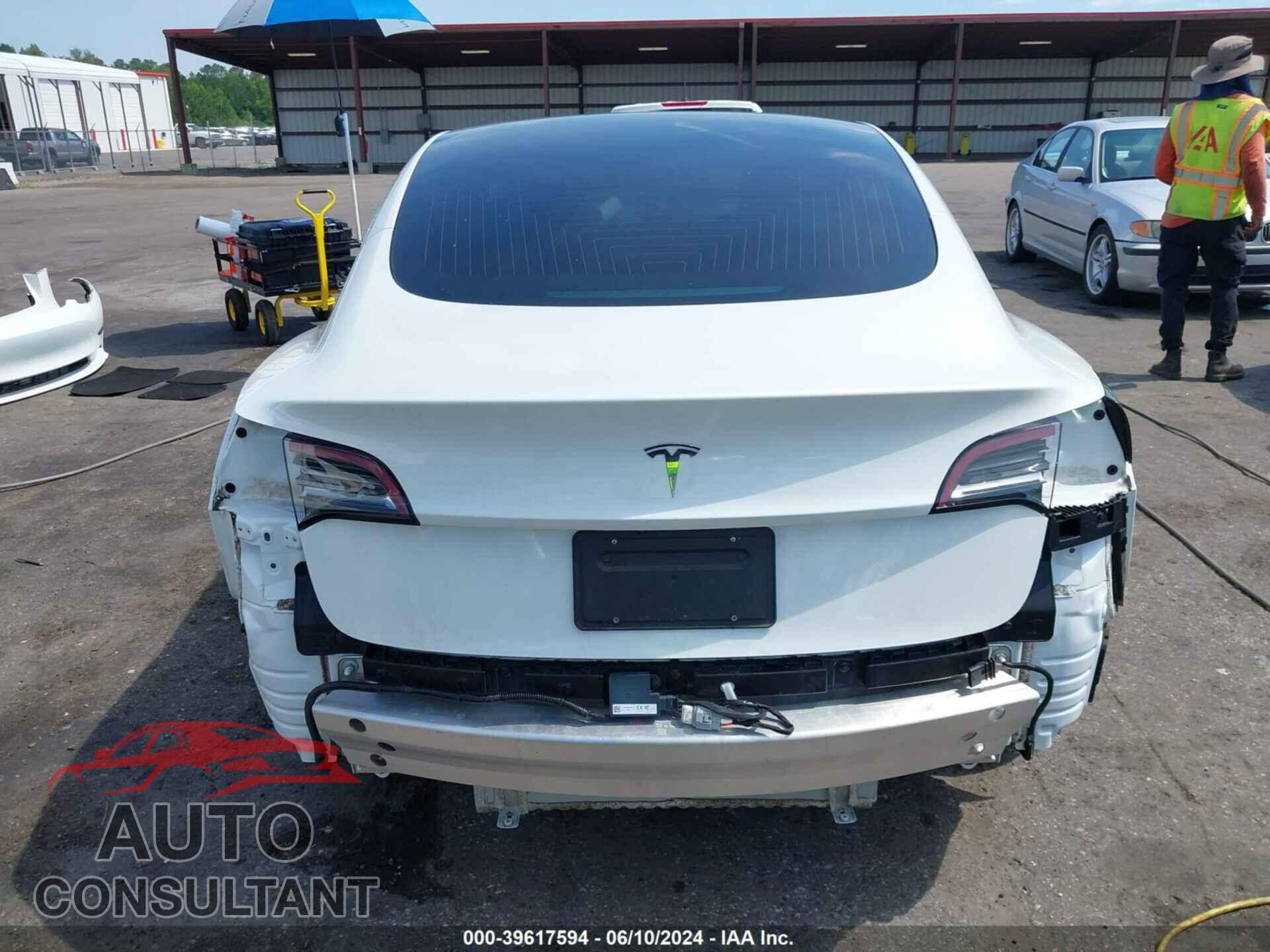 TESLA MODEL 3 2019 - 5YJ3E1EA4KF447604