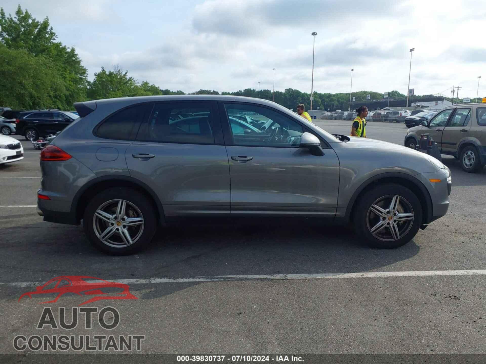 PORSCHE CAYENNE 2016 - WP1AB2A23GLA92657