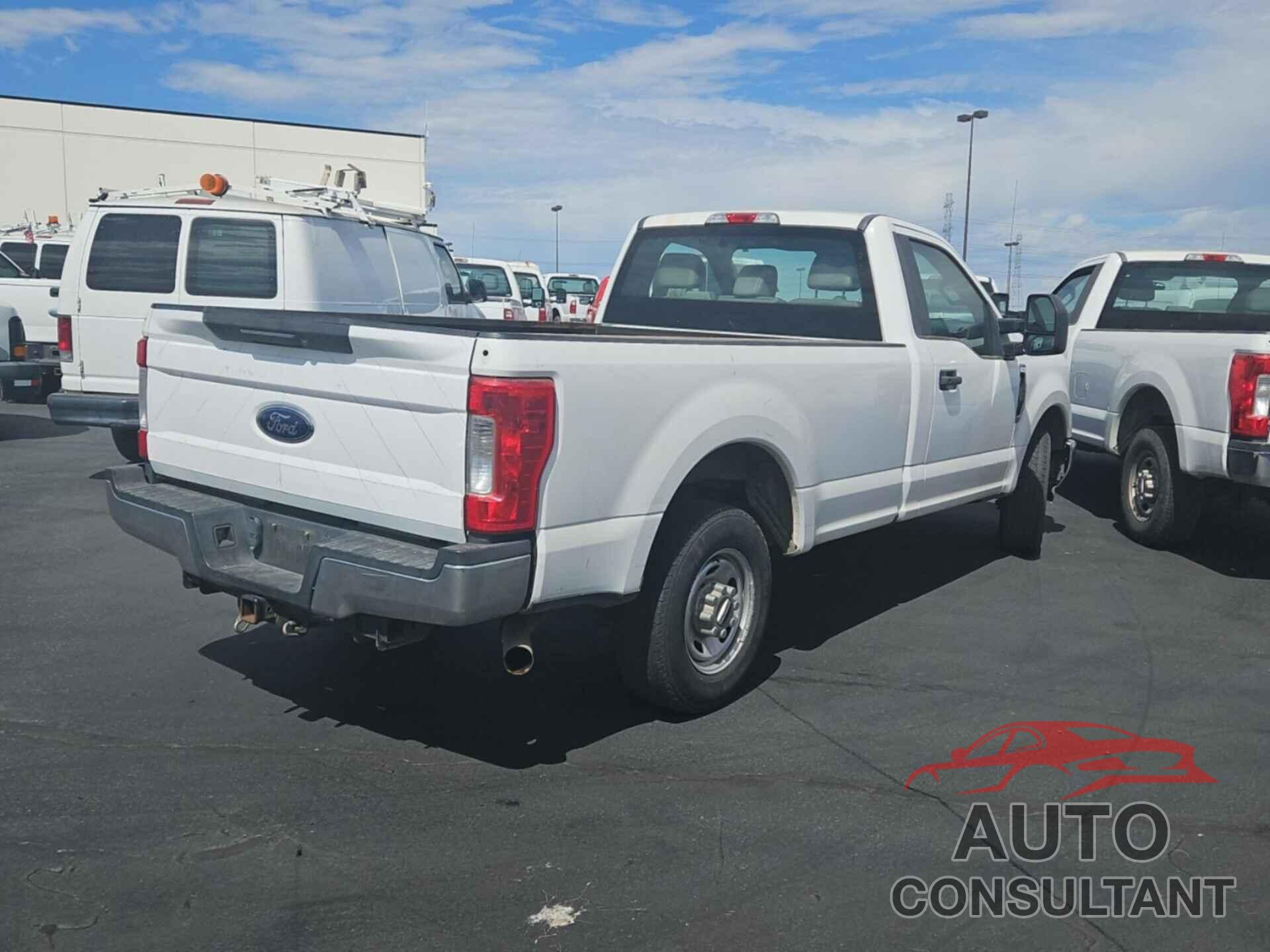 FORD F-250 2017 - 1FTBF2A60HEB13970