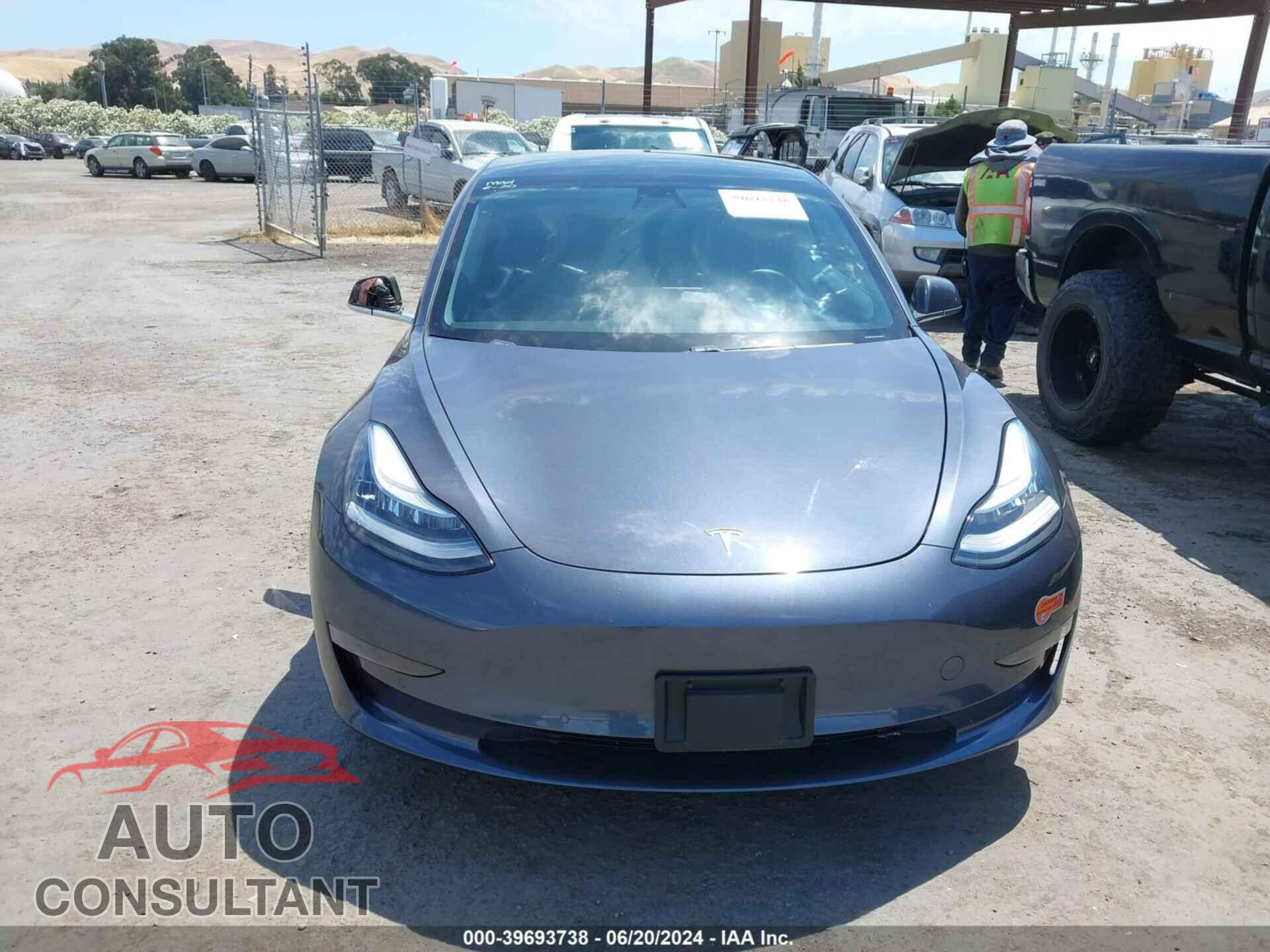 TESLA MODEL 3 2020 - 5YJ3E1EA5LF645738