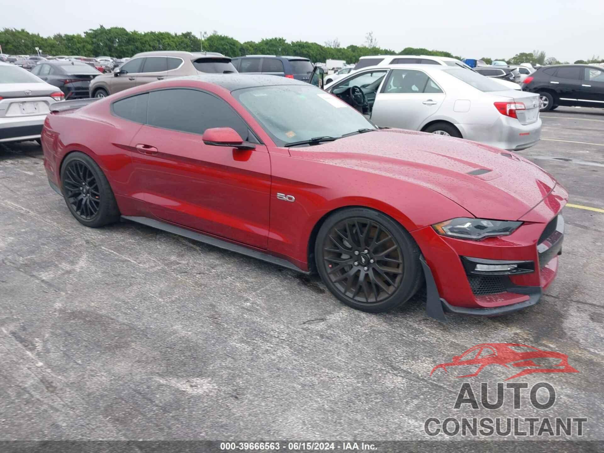 FORD MUSTANG 2018 - 1FA6P8CF8J5117131