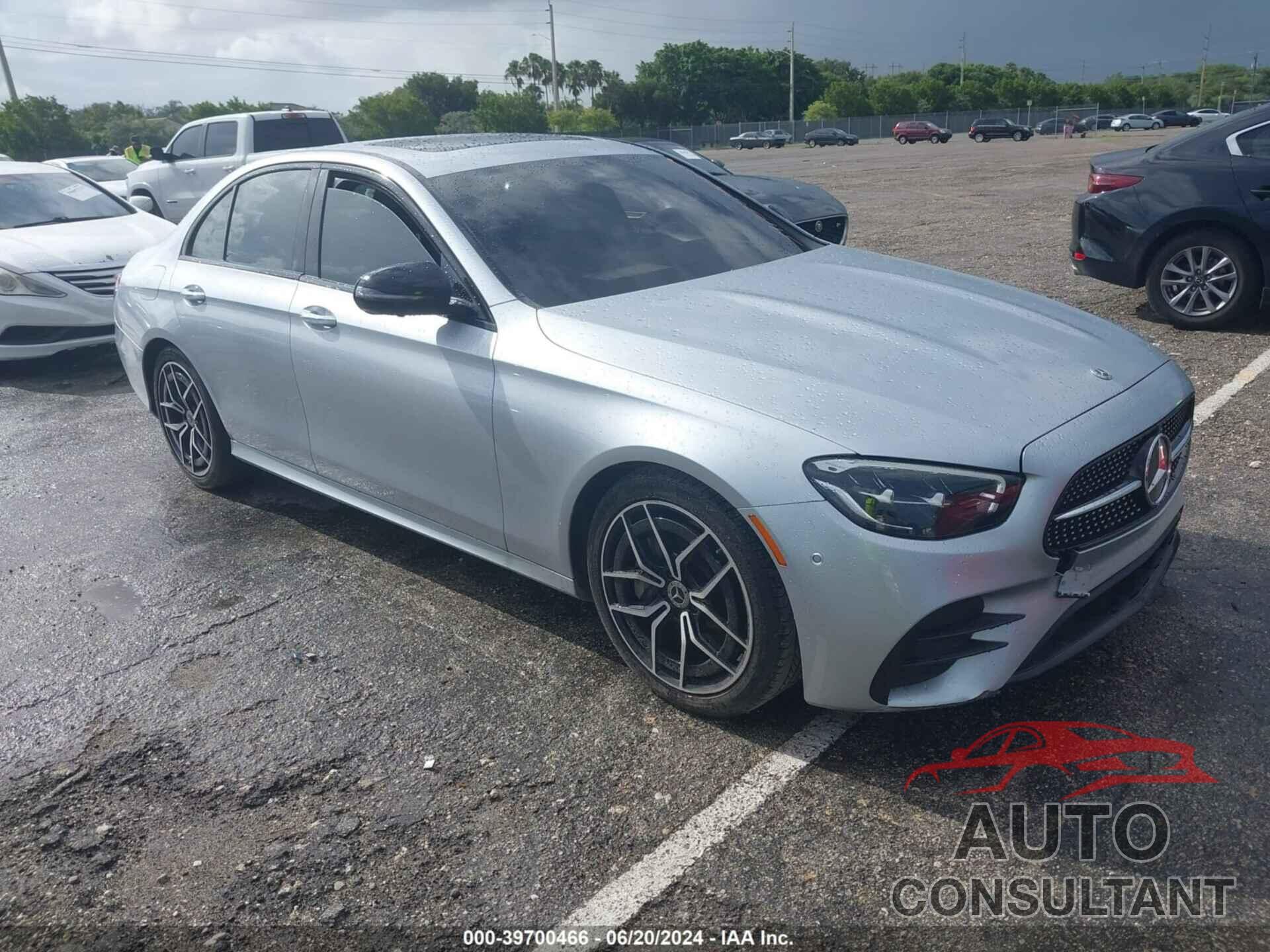 MERCEDES-BENZ E 350 2022 - W1KZF8DB7NB088739