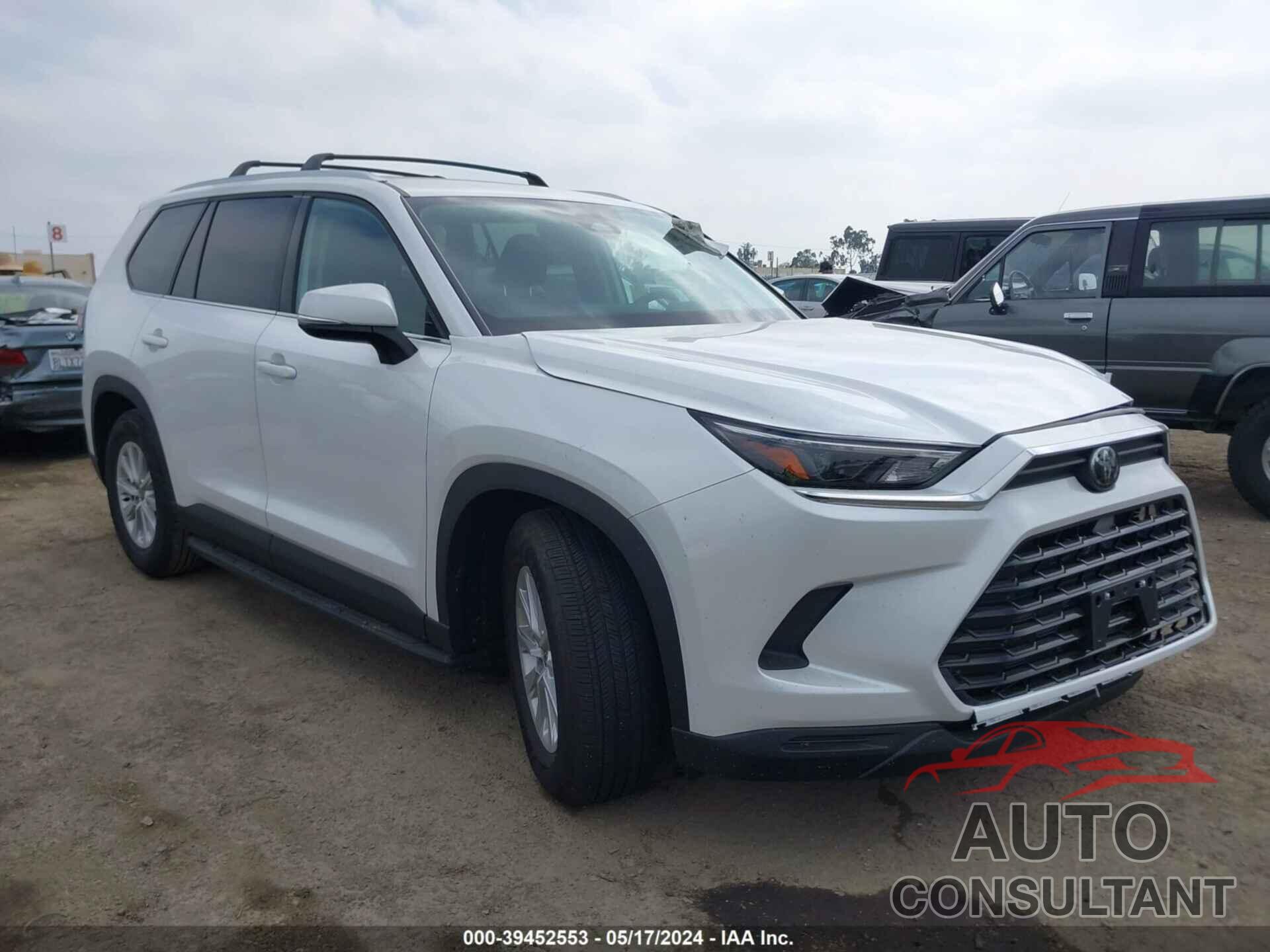 TOYOTA GRAND HIGHLANDER 2024 - 5TDABAA52RS000686