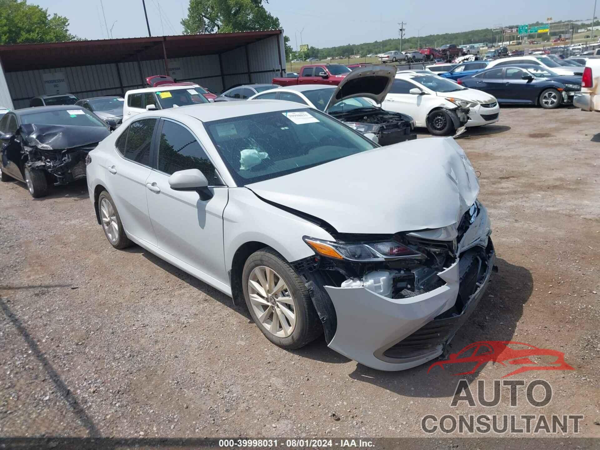 TOYOTA CAMRY 2024 - 4T1C11AK7RU242155