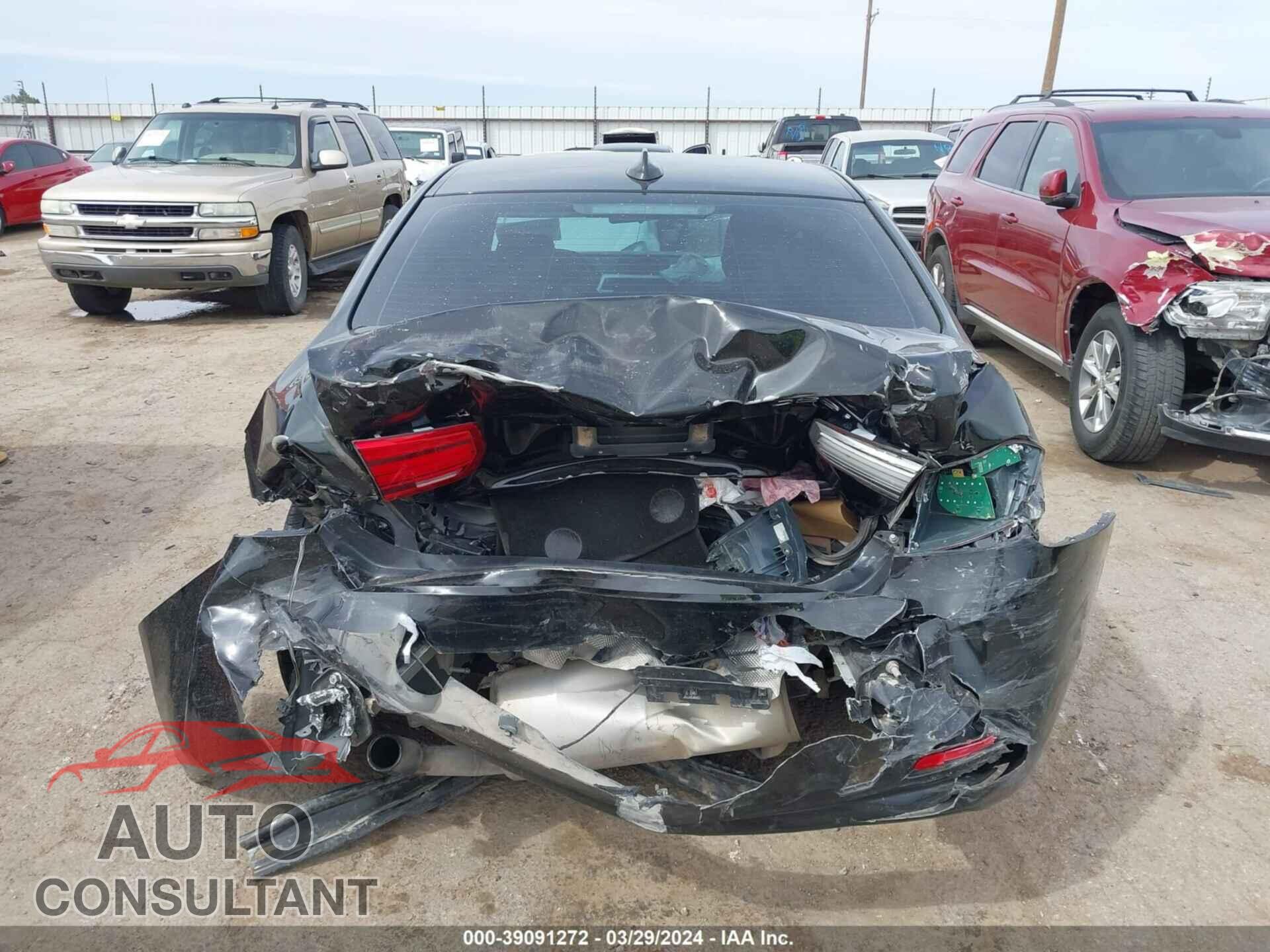 BMW 320I 2016 - WBA8E1G56GNU11943
