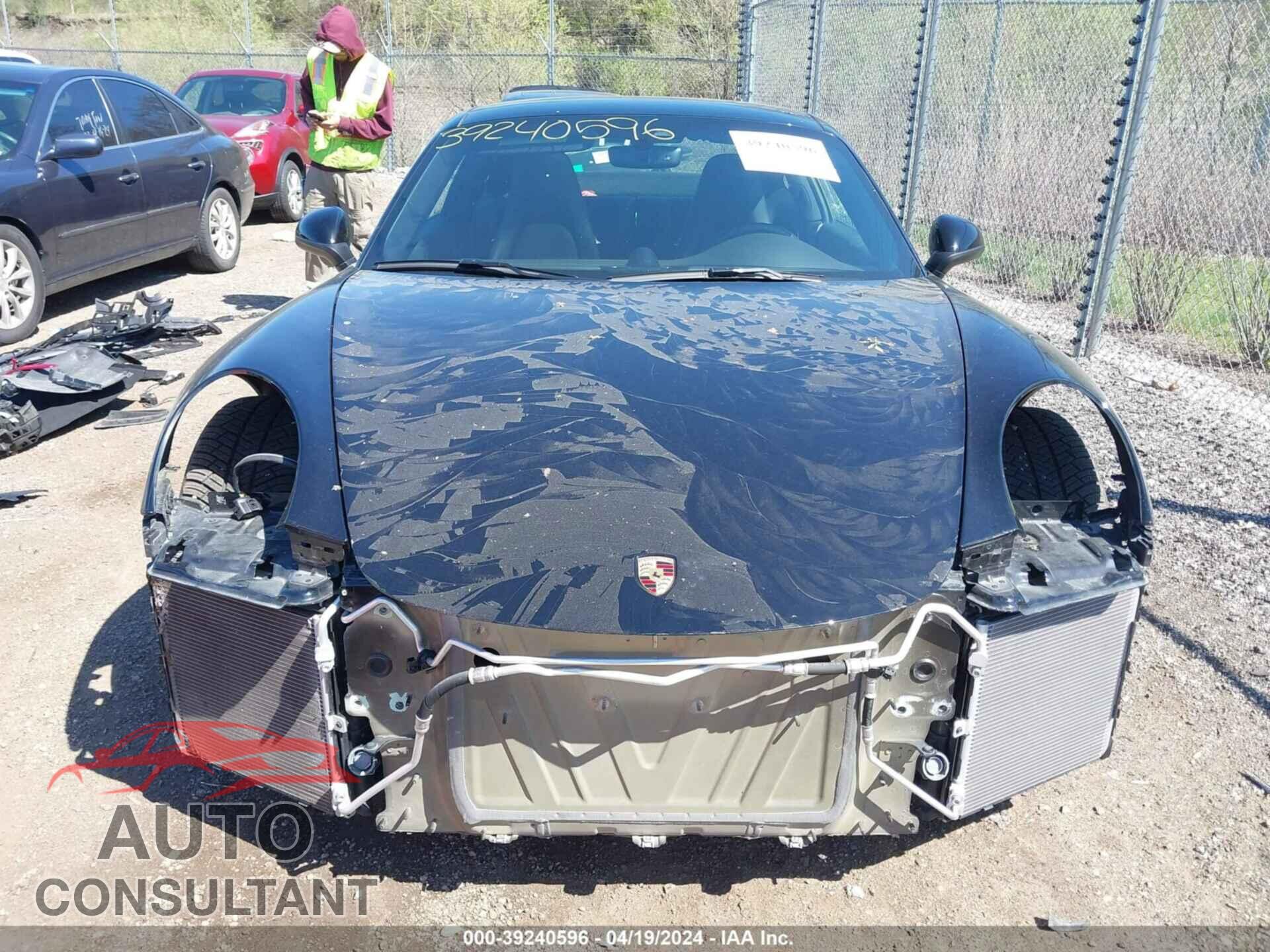 PORSCHE 911 2018 - WP0AA2A97JS105280