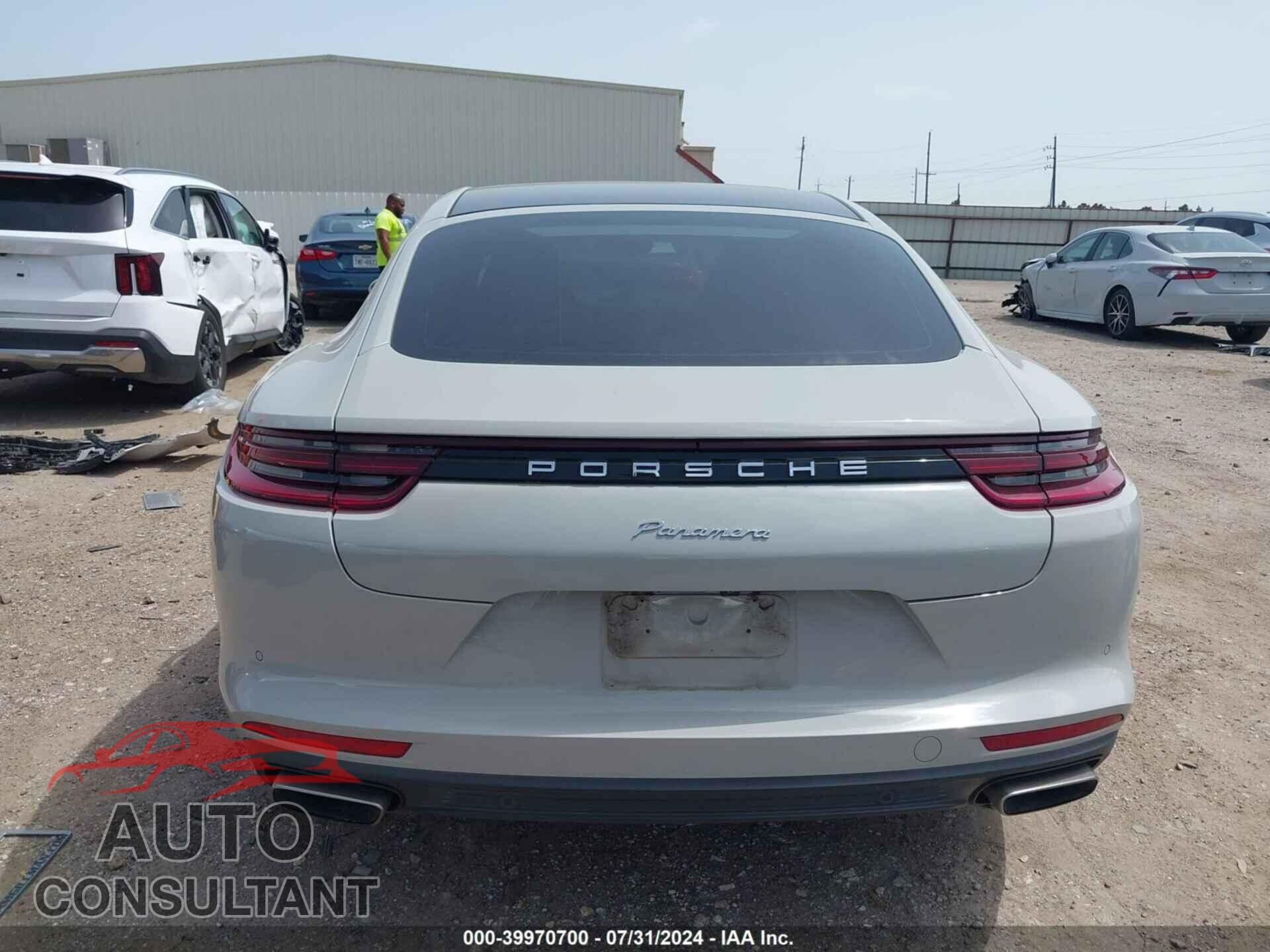 PORSCHE PANAMERA 2017 - WP0AA2A71HL100806