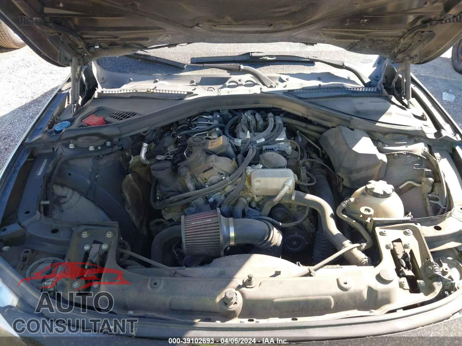 BMW 320I 2016 - WBA8E1G56GNU11036