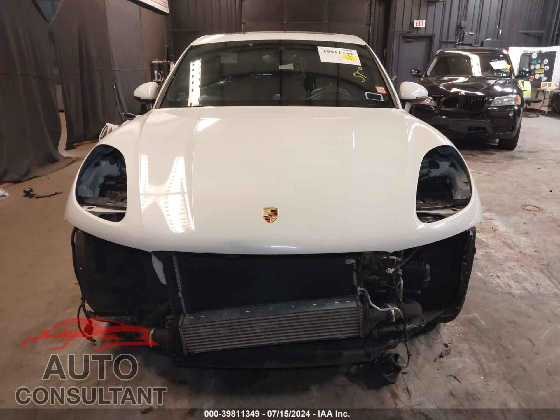 PORSCHE MACAN 2017 - WP1AA2A52HLB08832