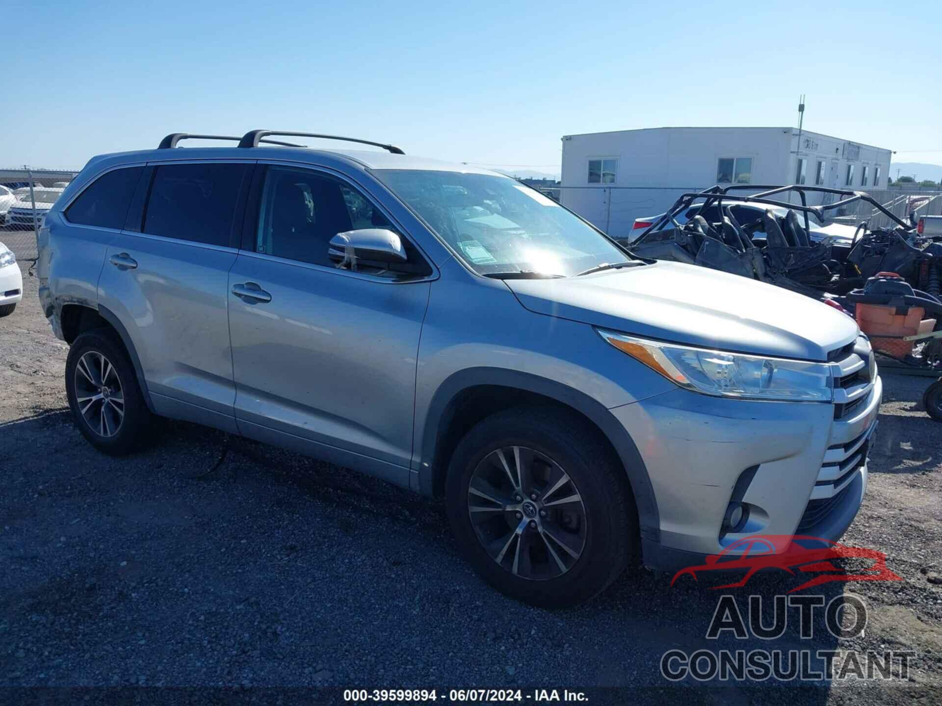 TOYOTA HIGHLANDER 2018 - 5TDZZRFH3JS285404