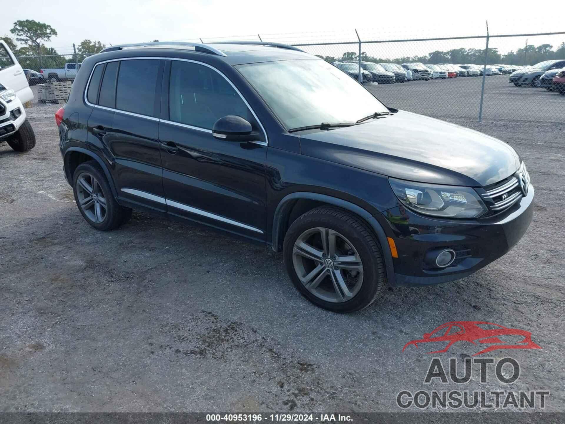 VOLKSWAGEN TIGUAN 2017 - WVGTV7AX3HW506476