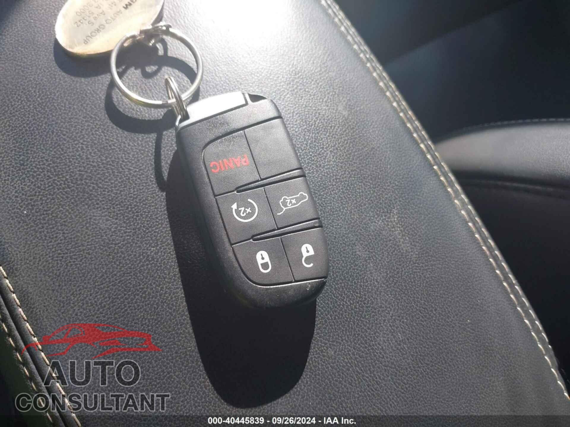 DODGE DURANGO 2017 - 1C4RDJEG6HC677393