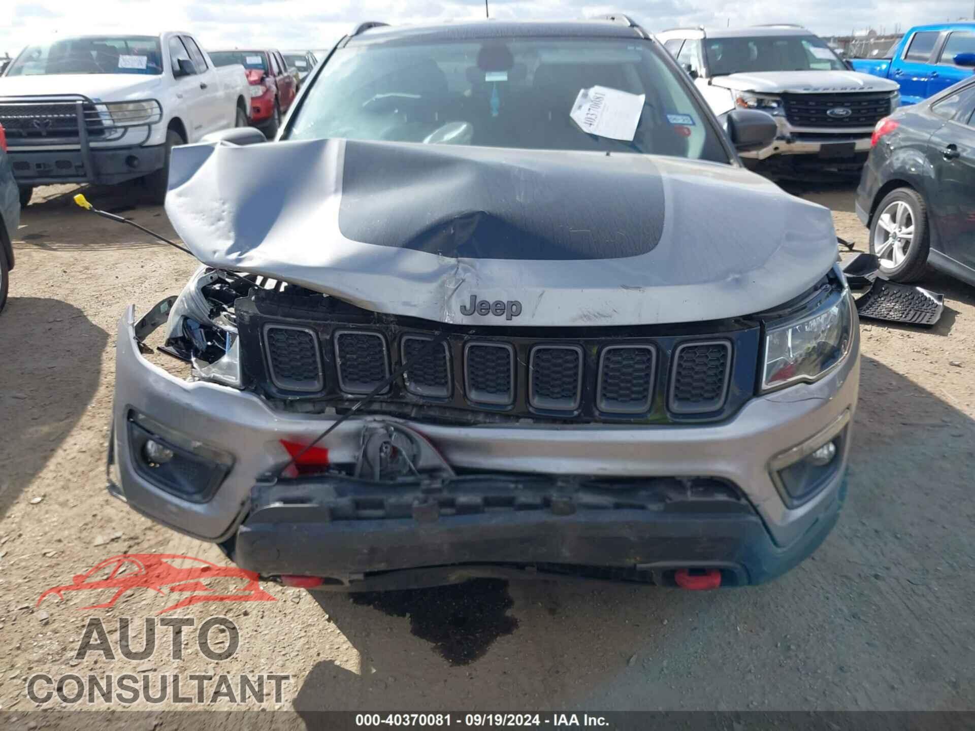 JEEP COMPASS 2020 - 3C4NJDDB2LT111775