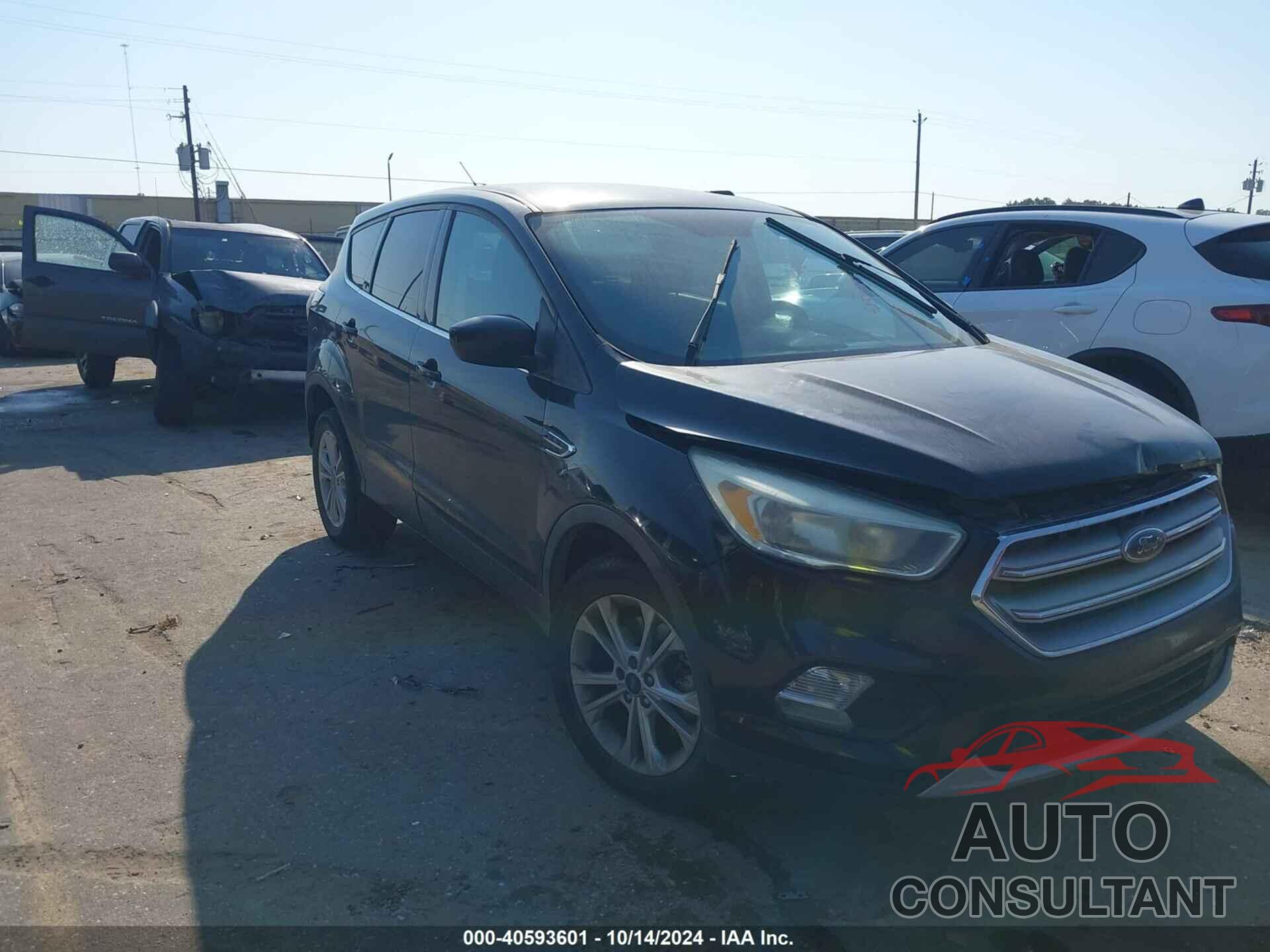 FORD ESCAPE 2017 - 1FMCU0G99HUA29132