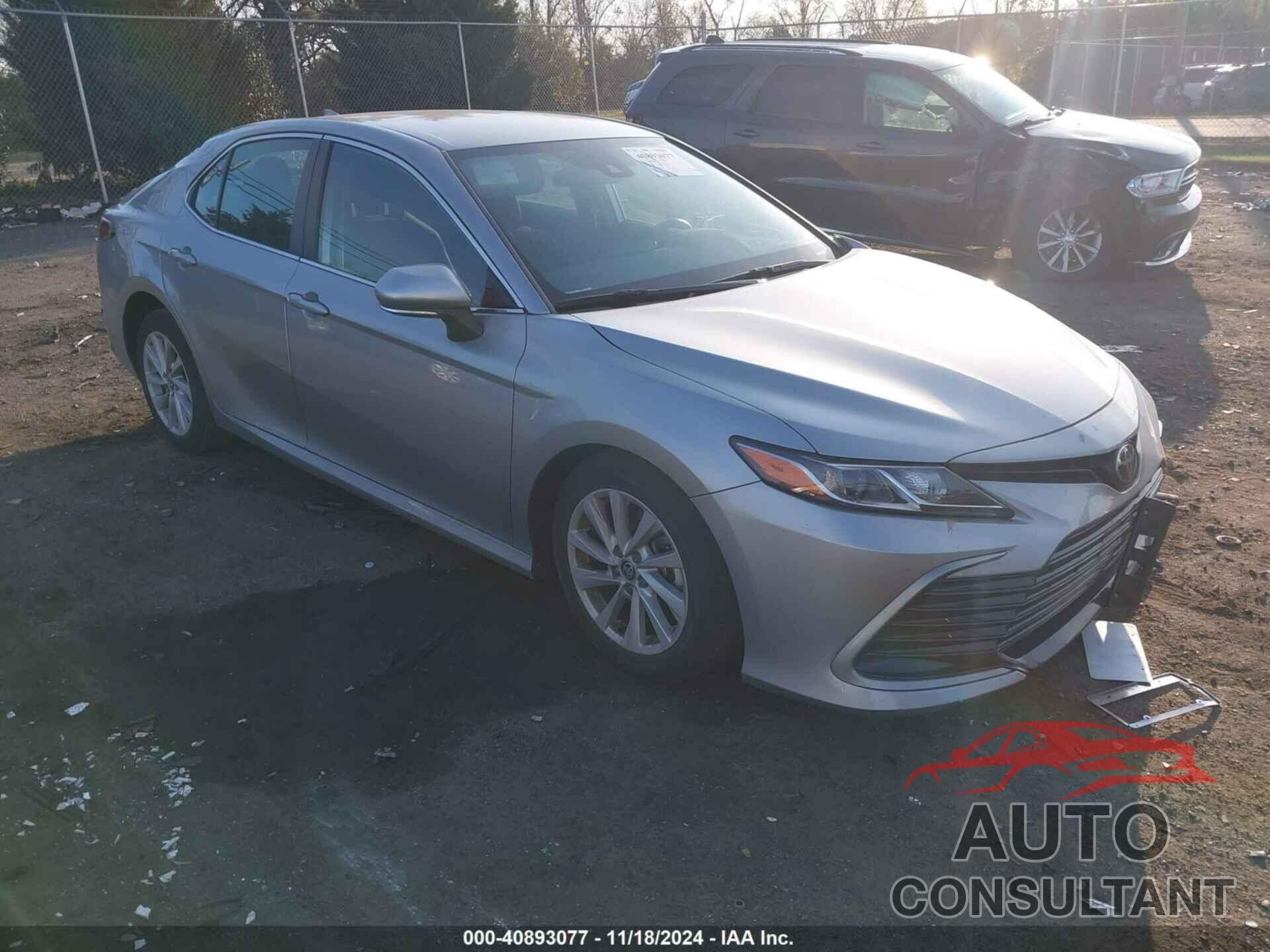 TOYOTA CAMRY 2022 - 4T1C11AK4NU685986
