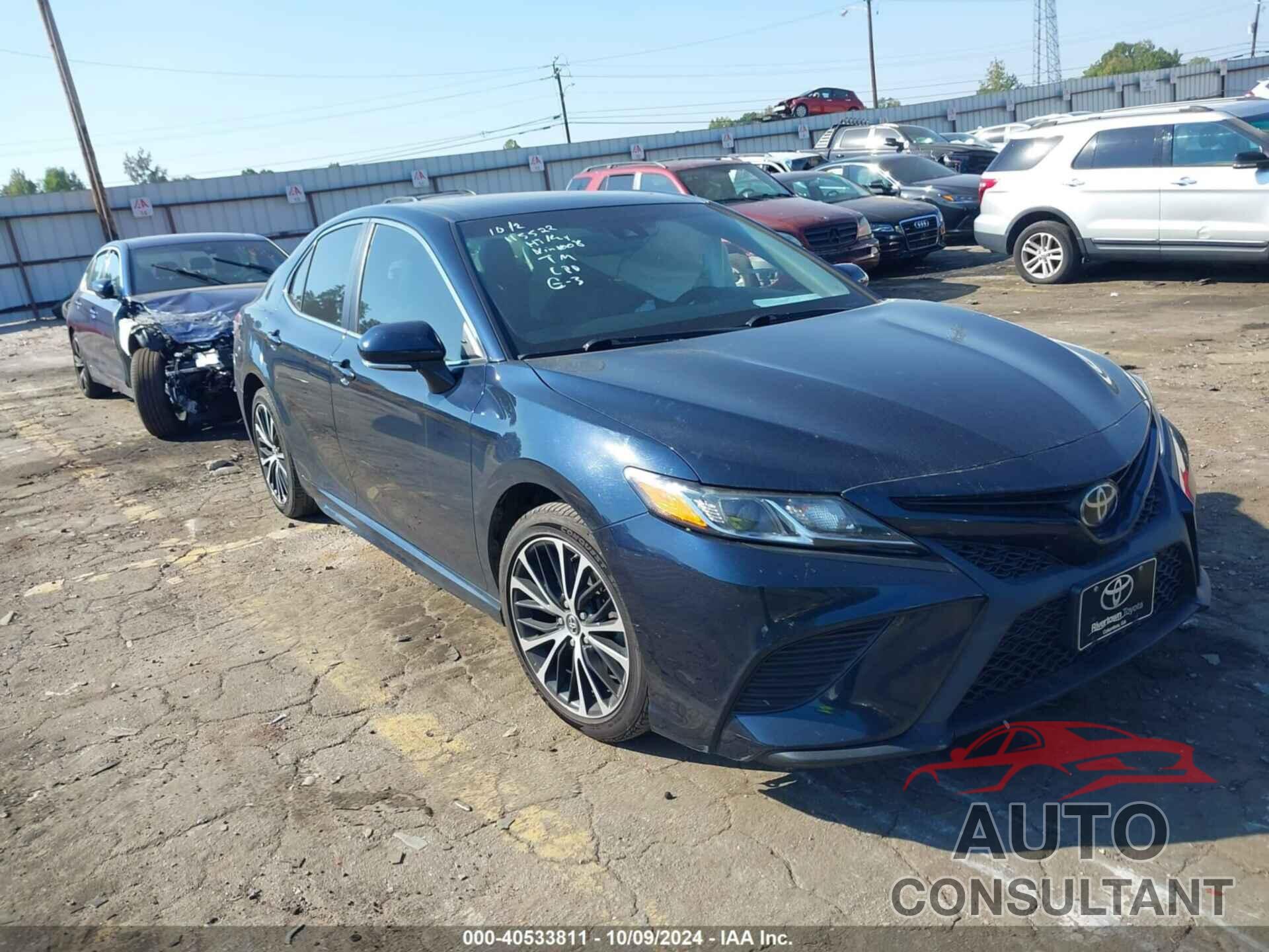 TOYOTA CAMRY 2018 - 4T1B11HK8JU551008