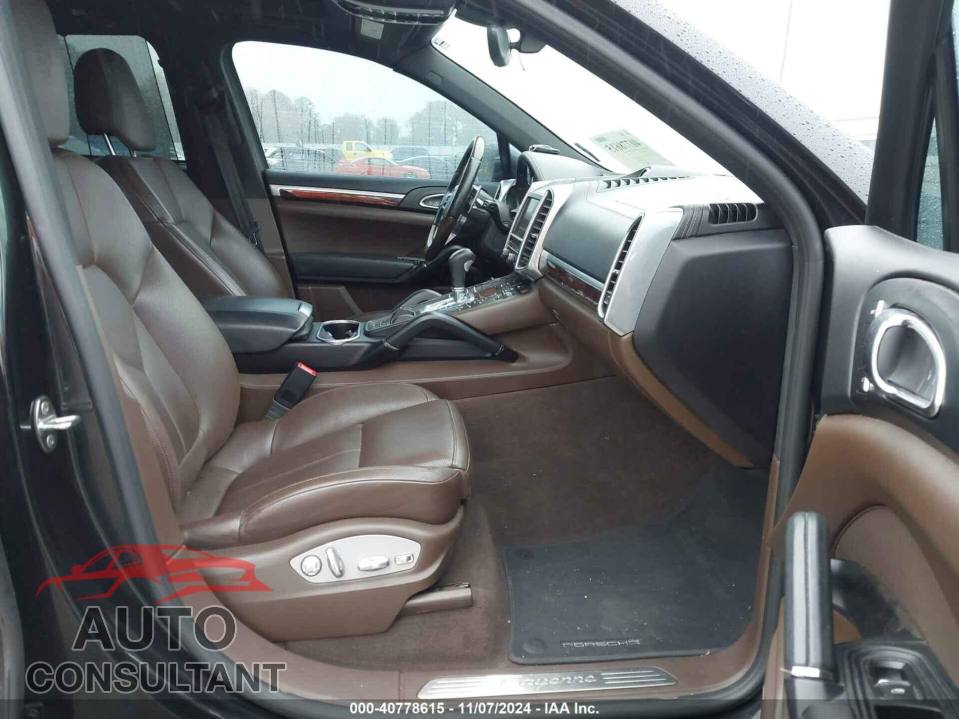 PORSCHE CAYENNE 2016 - WP1AA2A29GKA08463