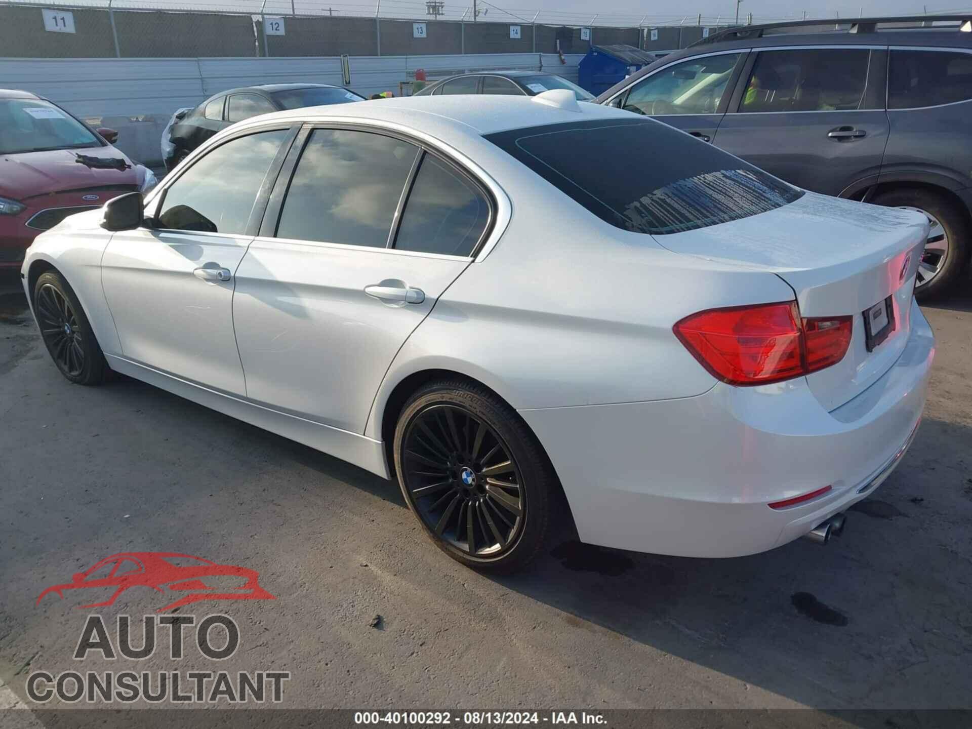 BMW 328I 2013 - WBA3C1C56DF443917