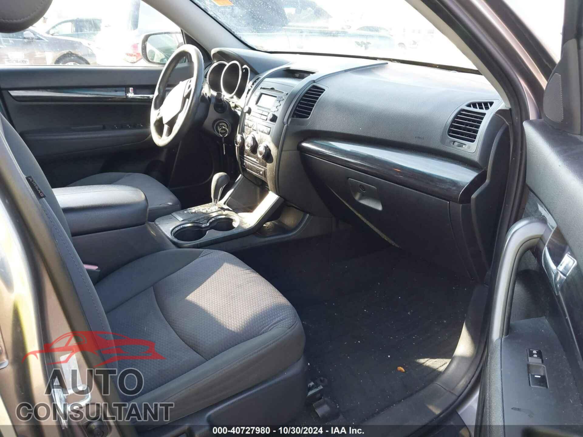 KIA SORENTO 2012 - 5XYKT3A64CG213309