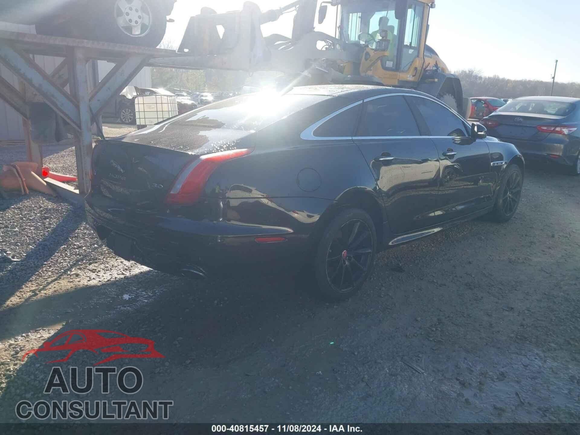 JAGUAR XJ 2016 - SAJWA1C74G8W03021